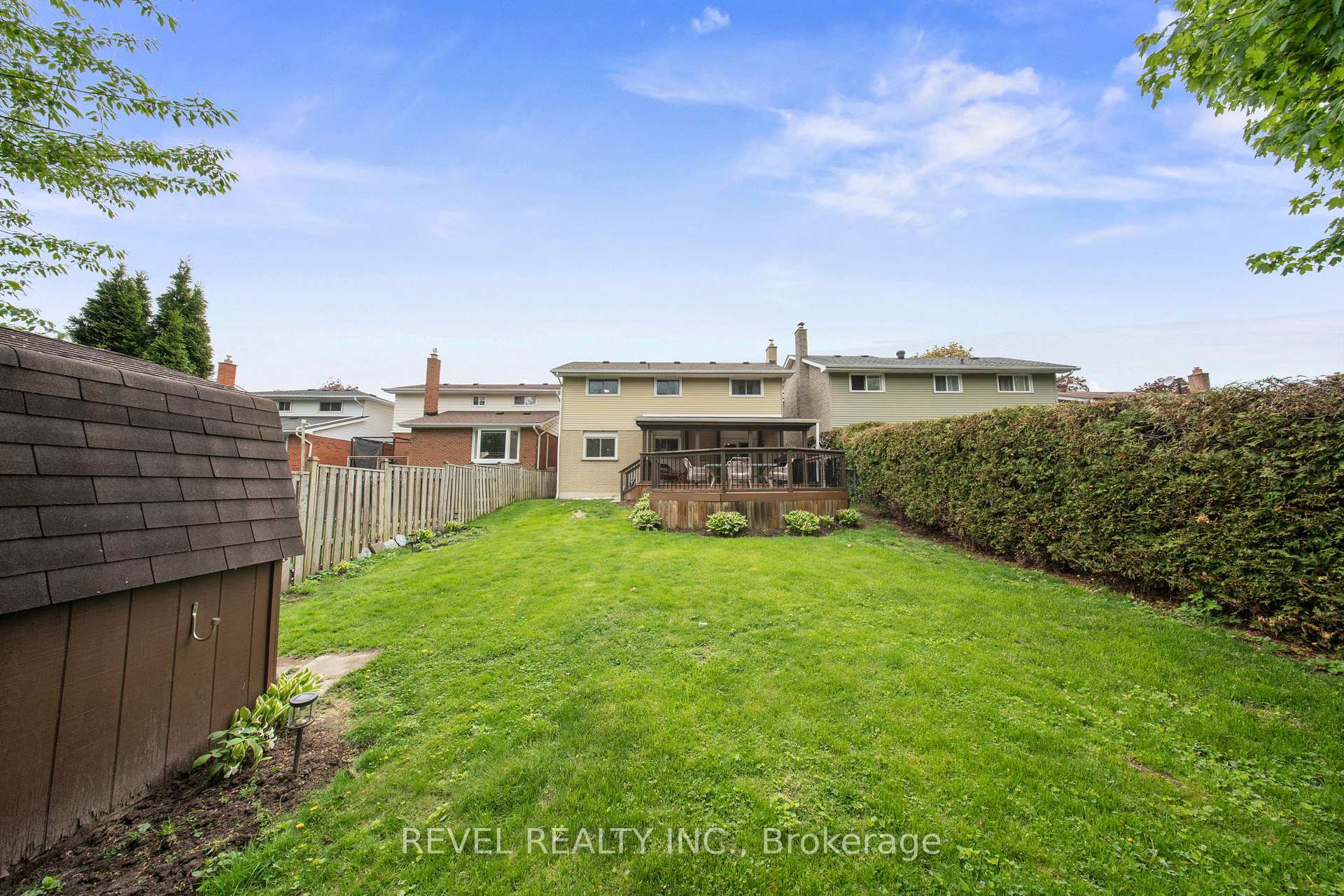 Photo 37 of 545 Charrington Avenue, Oshawa, Centennial — HOMEH