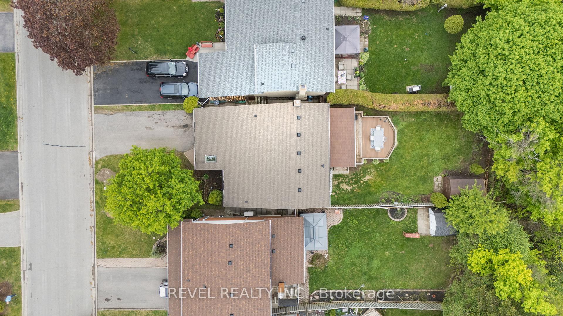 Photo 41 of 545 Charrington Avenue, Oshawa, Centennial — HOMEH