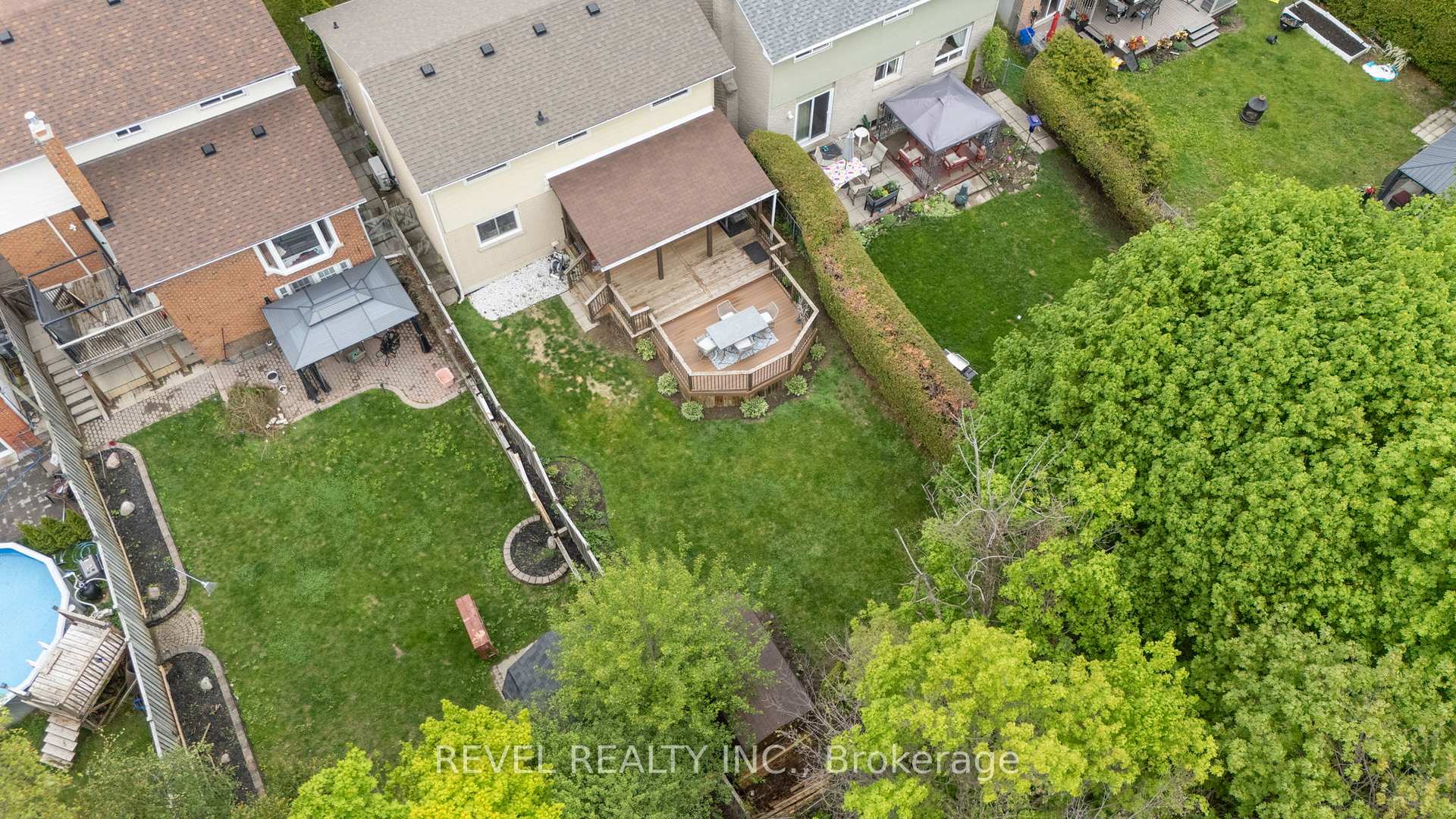 Photo 43 of 545 Charrington Avenue, Oshawa, Centennial — HOMEH