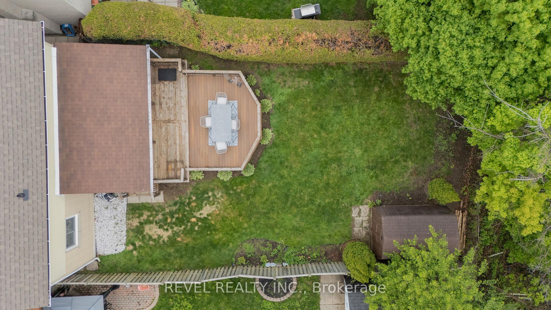 Photo 38 of 545 Charrington Avenue, Oshawa, Centennial — HOMEH