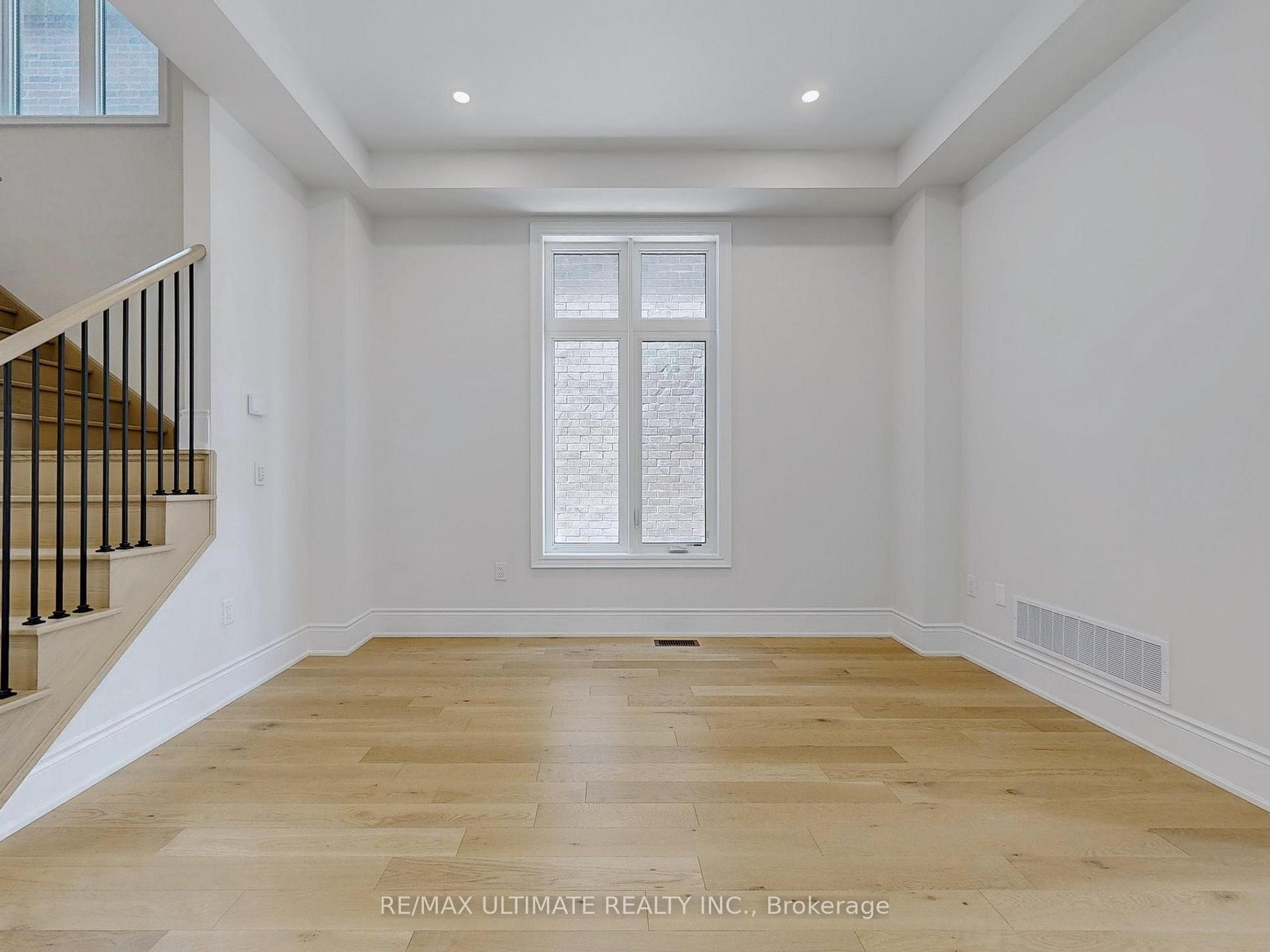 Photo 2 of 156 Winthrop Crescent, Vaughan, Vellore Village — HOMEH