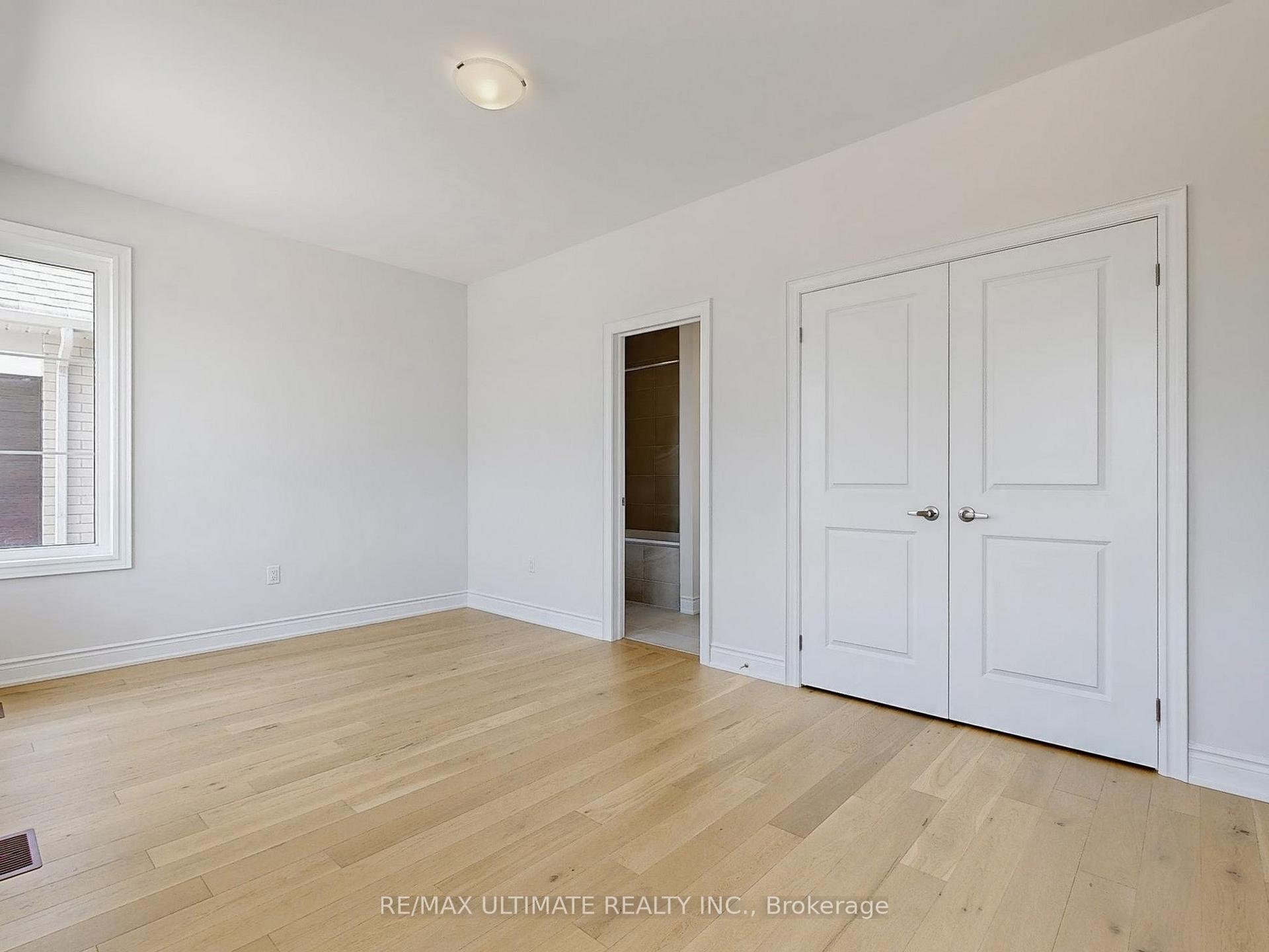 Photo 35 of 156 Winthrop Crescent, Vaughan, Vellore Village — HOMEH