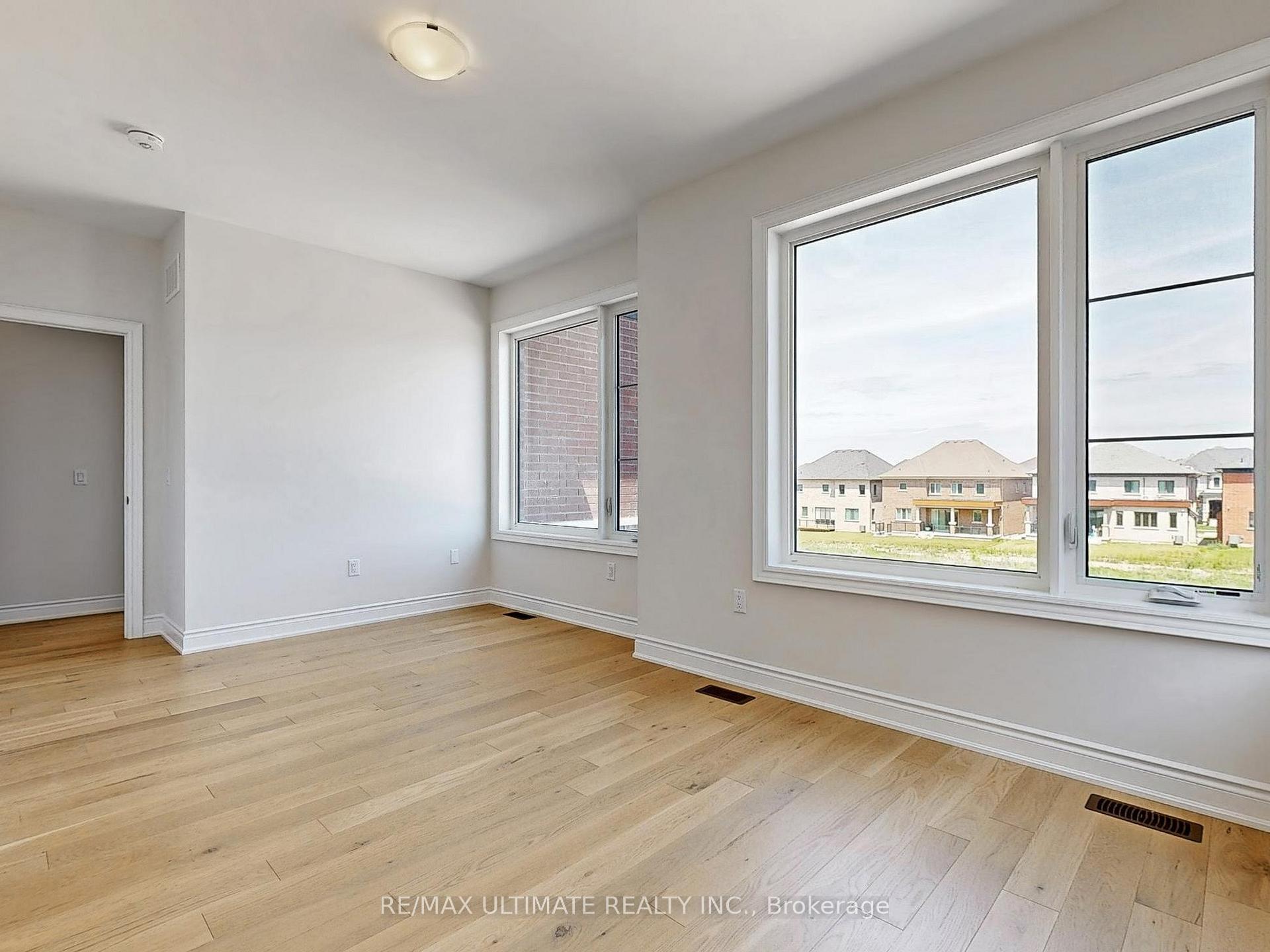 Photo 38 of 156 Winthrop Crescent, Vaughan, Vellore Village — HOMEH