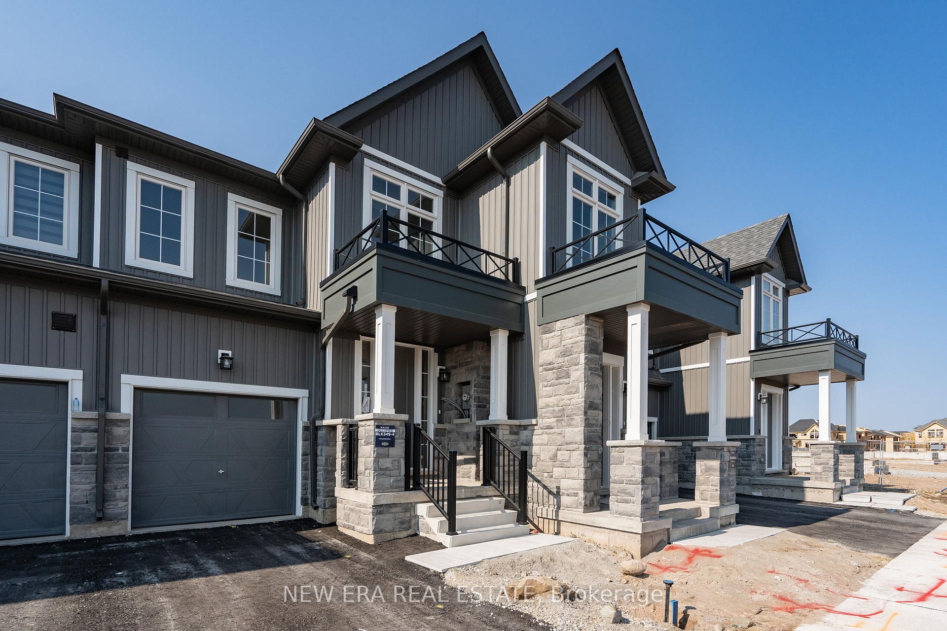 Front of 114 Player Drive