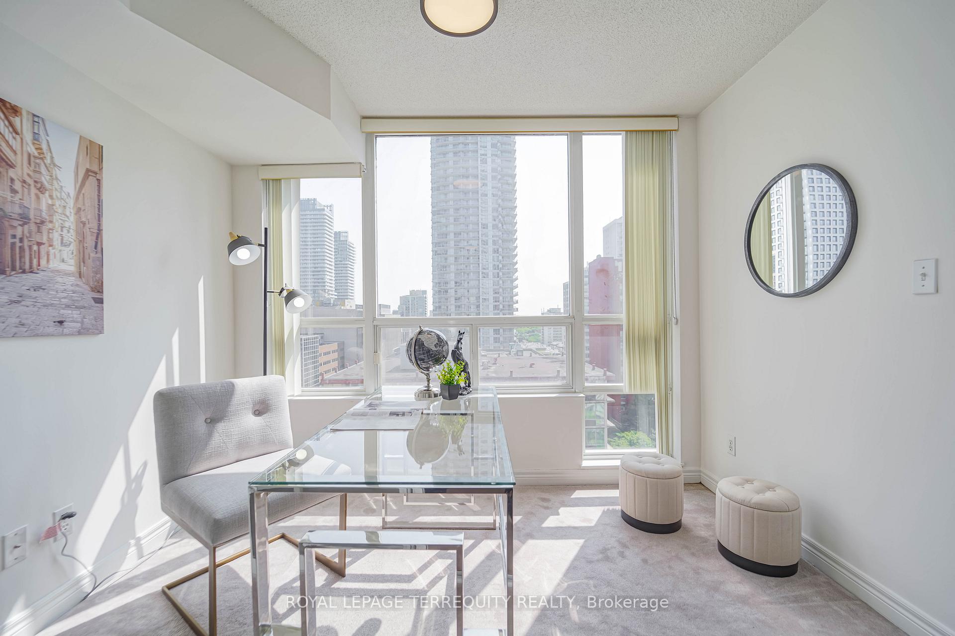 Photo 9 of Unit 1708, 43 Eglinton Avenue E, Toronto, Mount Pleasant West — HOMEH