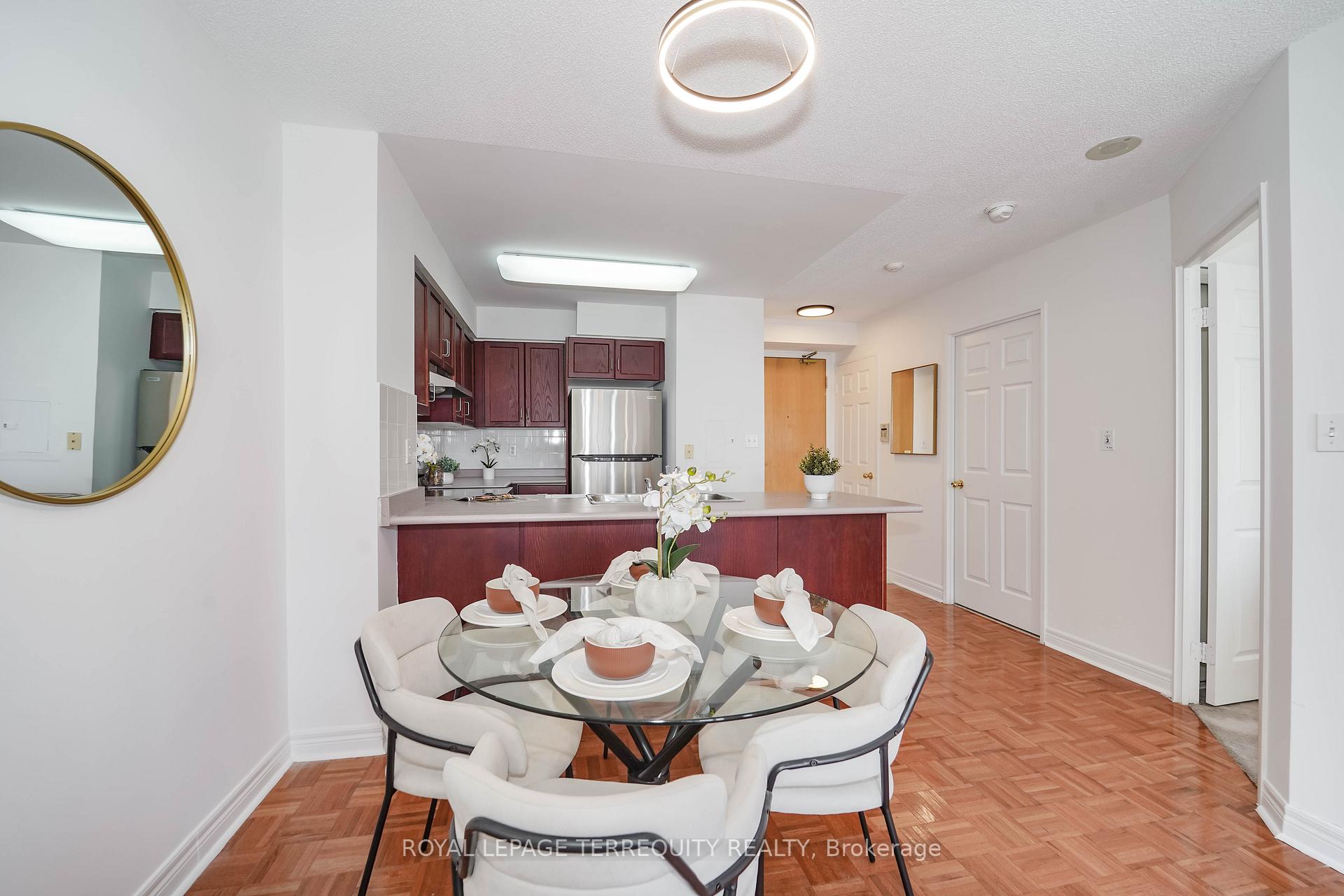 Photo 16 of Unit 1708, 43 Eglinton Avenue E, Toronto, Mount Pleasant West — HOMEH