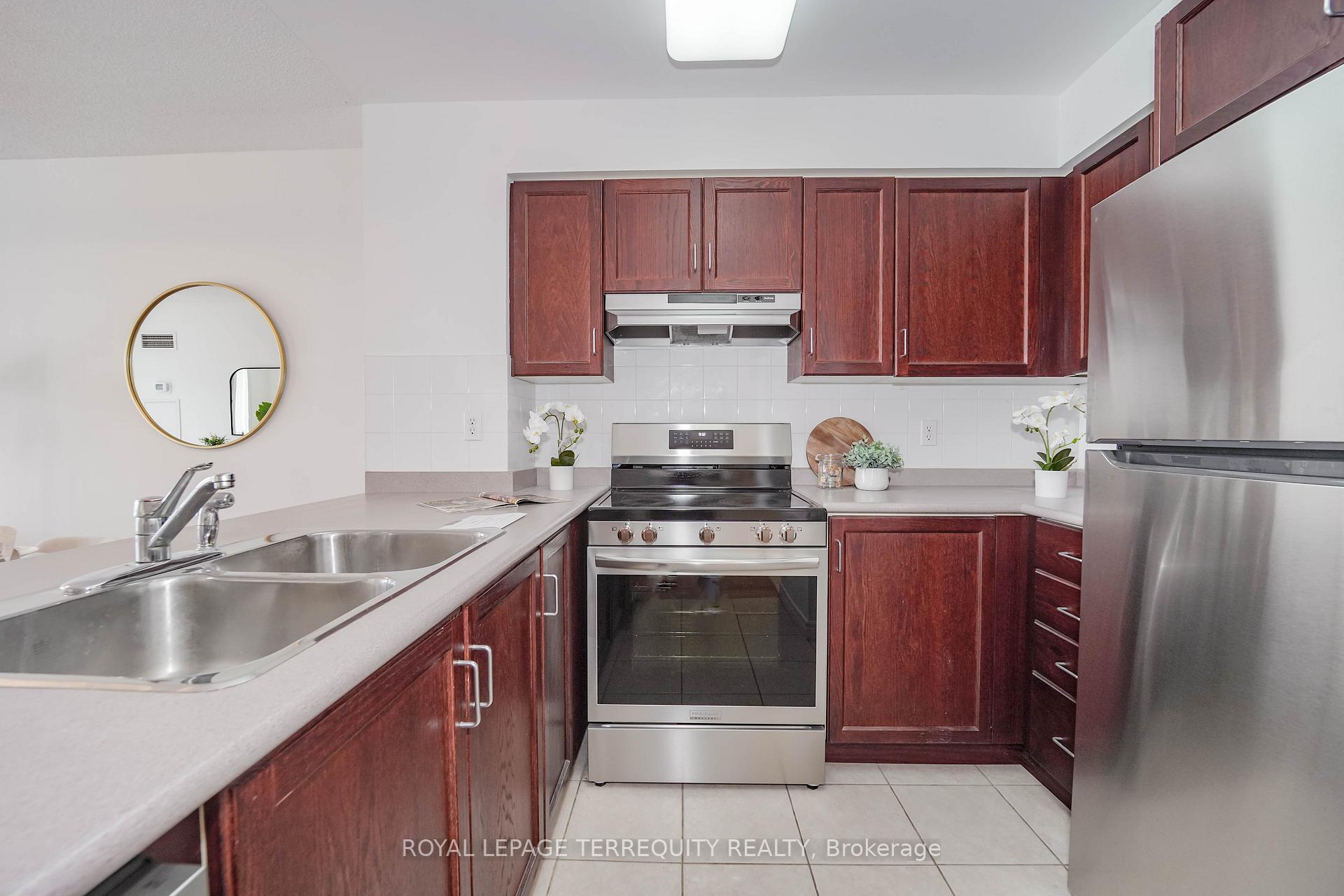 Photo 14 of Unit 1708, 43 Eglinton Avenue E, Toronto, Mount Pleasant West — HOMEH