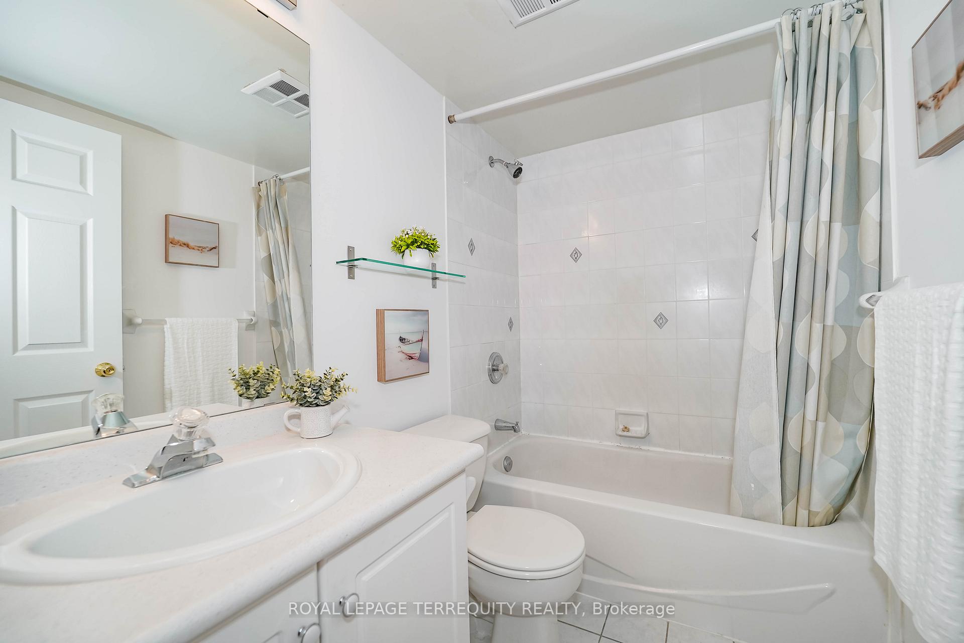 Photo 26 of Unit 1708, 43 Eglinton Avenue E, Toronto, Mount Pleasant West — HOMEH