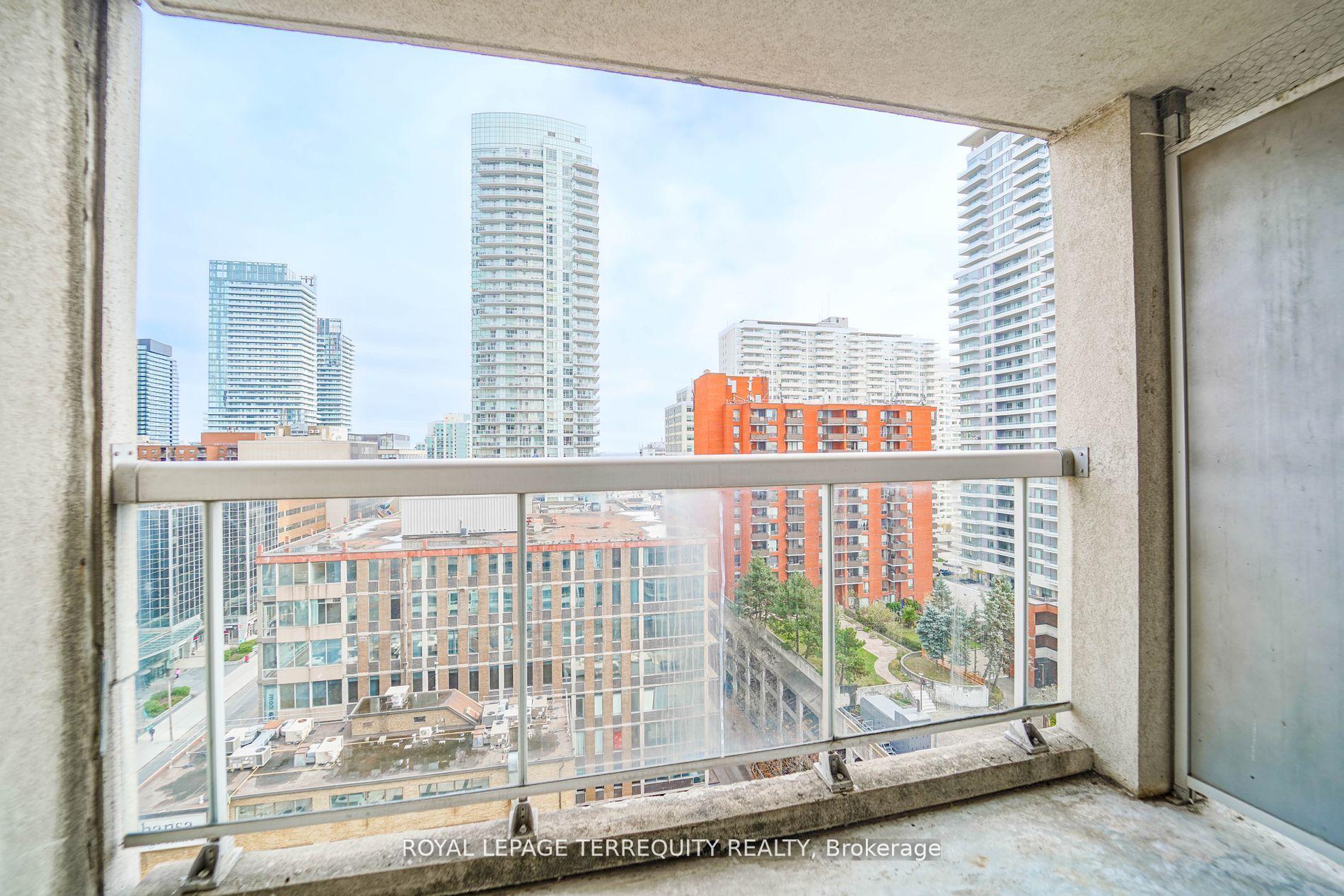 Photo 28 of Unit 1708, 43 Eglinton Avenue E, Toronto, Mount Pleasant West — HOMEH