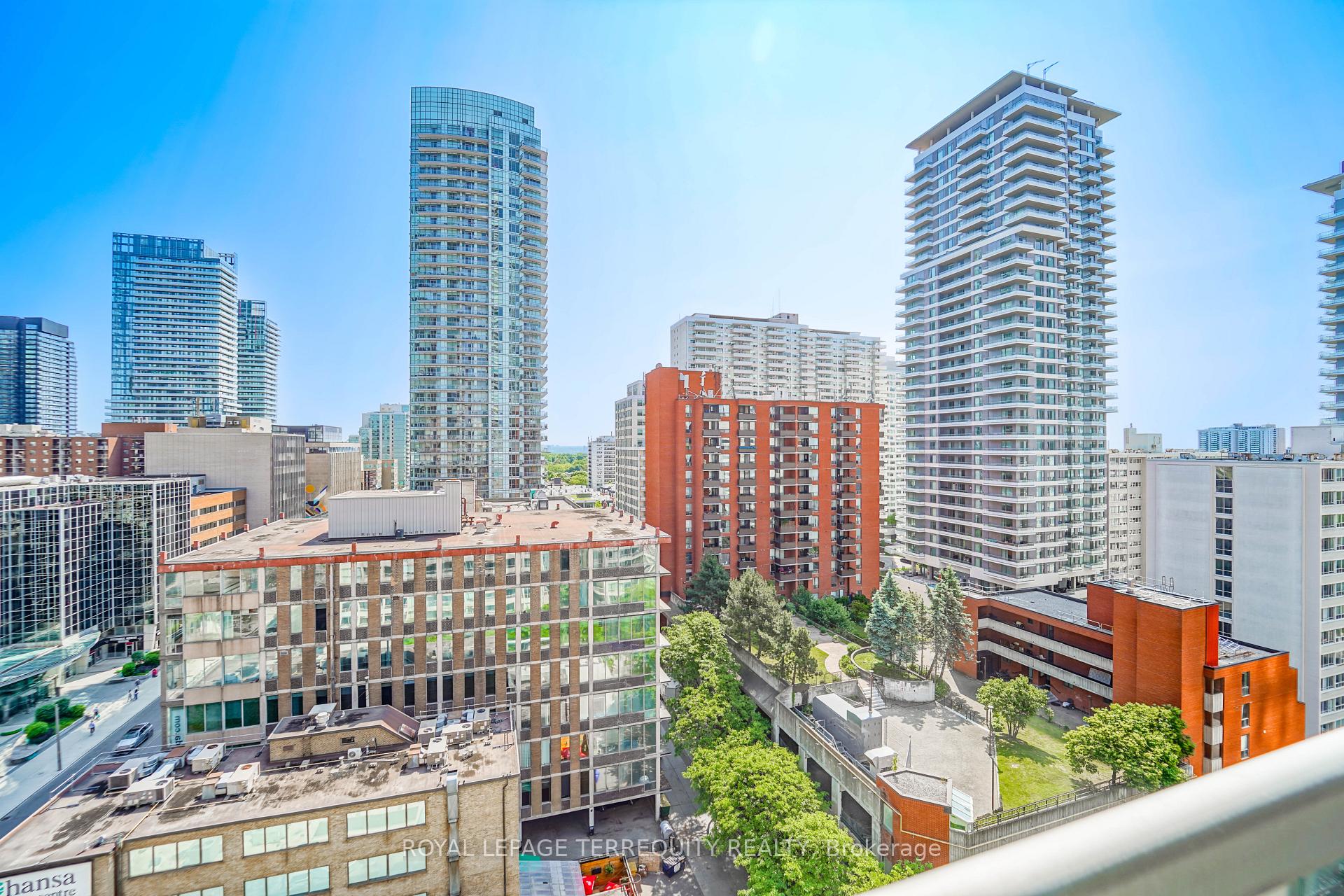 Photo 32 of Unit 1708, 43 Eglinton Avenue E, Toronto, Mount Pleasant West — HOMEH