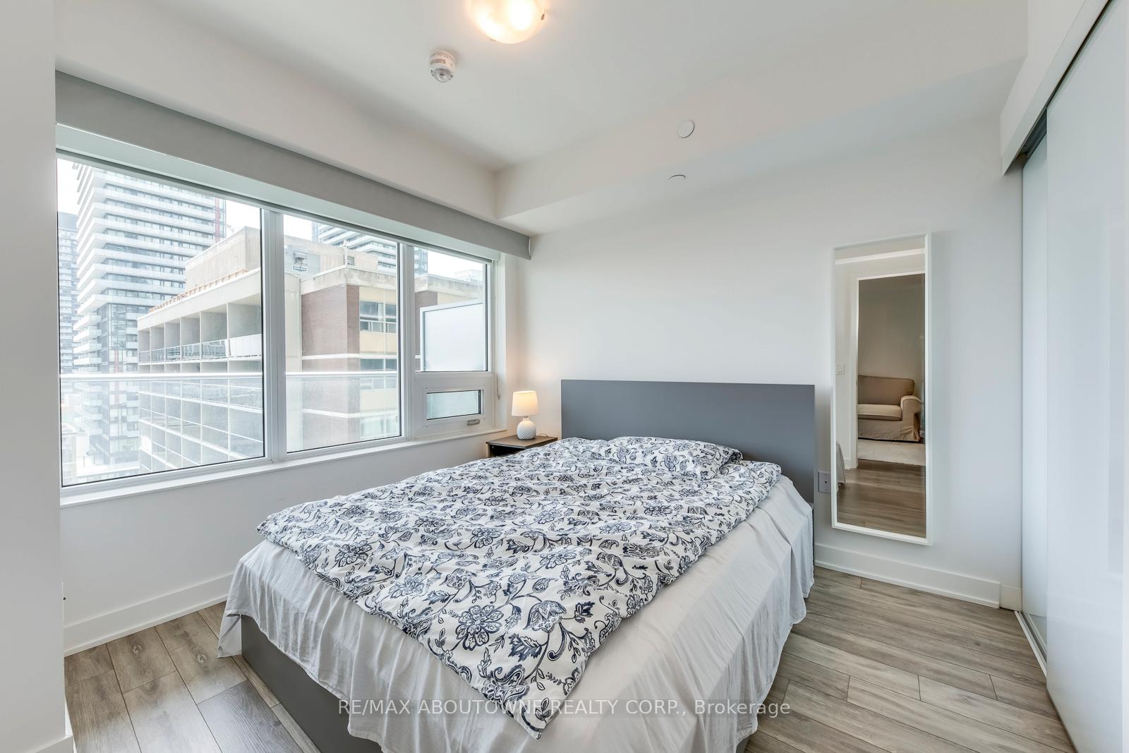 Photo 11 of Unit 1505, 195 Redpath Avenue, Toronto, Mount Pleasant West — HOMEH