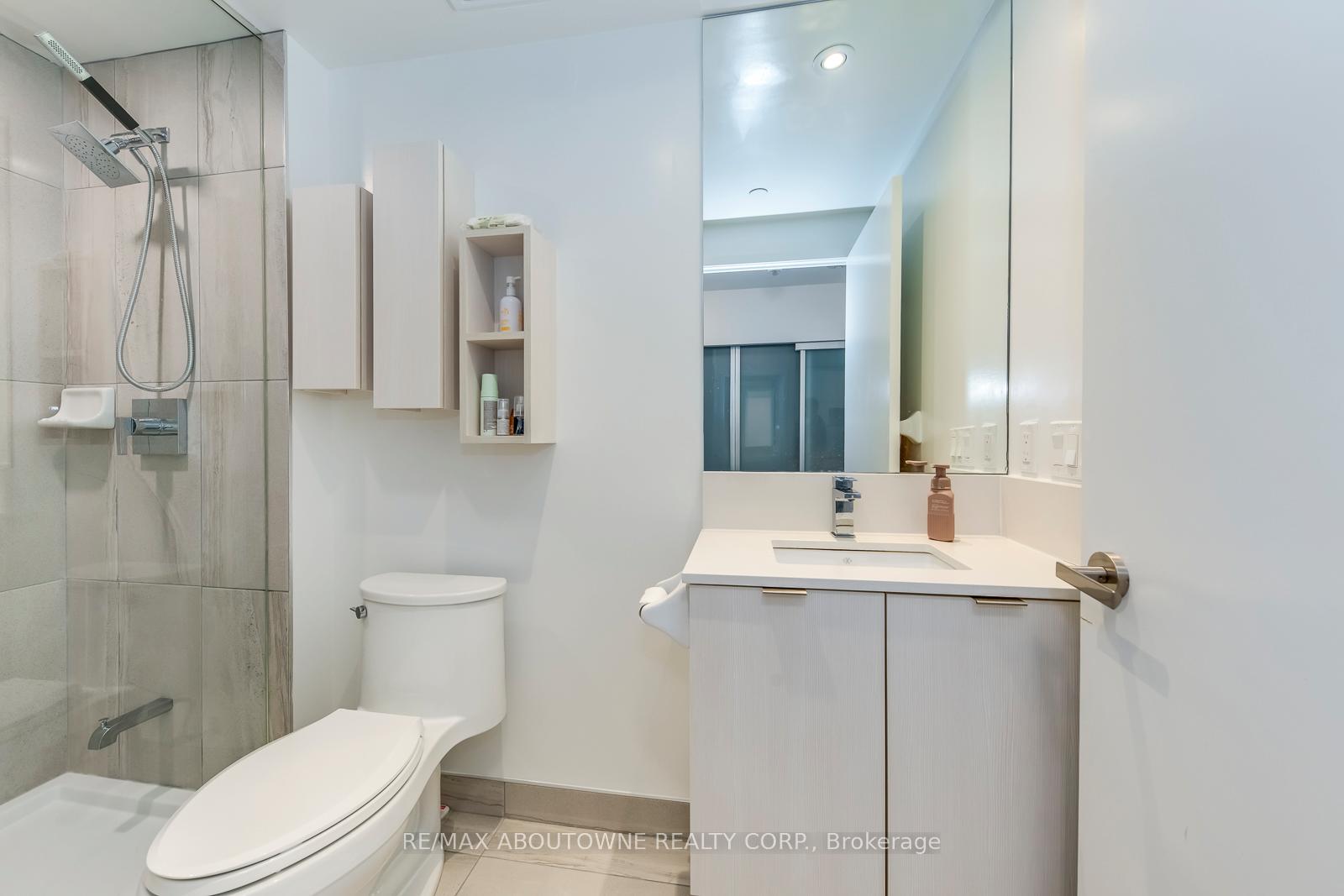 Photo 23 of Unit 1505, 195 Redpath Avenue, Toronto, Mount Pleasant West — HOMEH