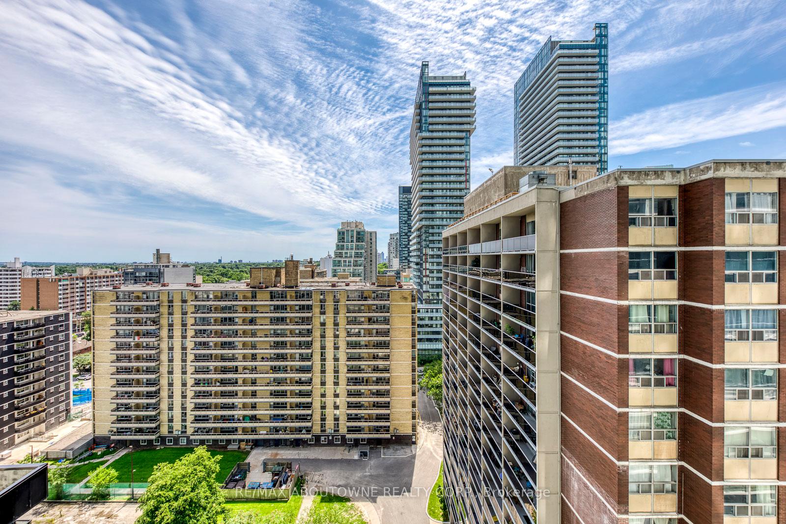 Photo 19 of Unit 1505, 195 Redpath Avenue, Toronto, Mount Pleasant West — HOMEH