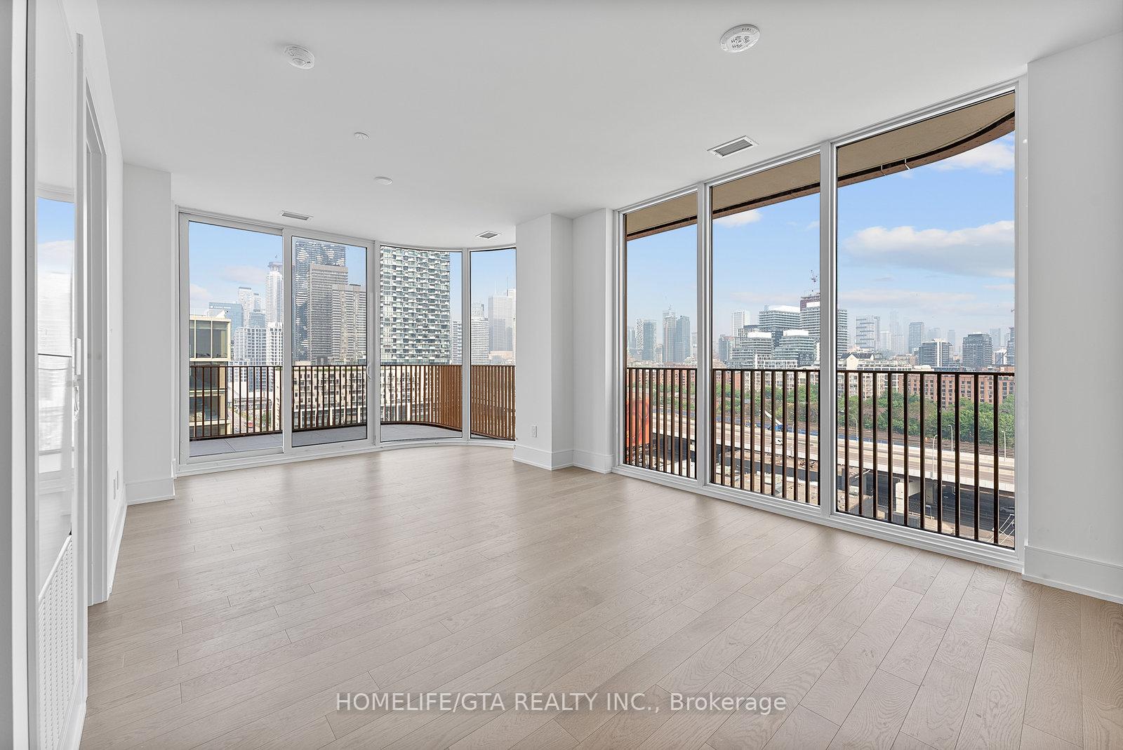 Photo 3 of Unit 1128, 155 Merchants' Wharf, Toronto, Waterfront Communities — HOMEH