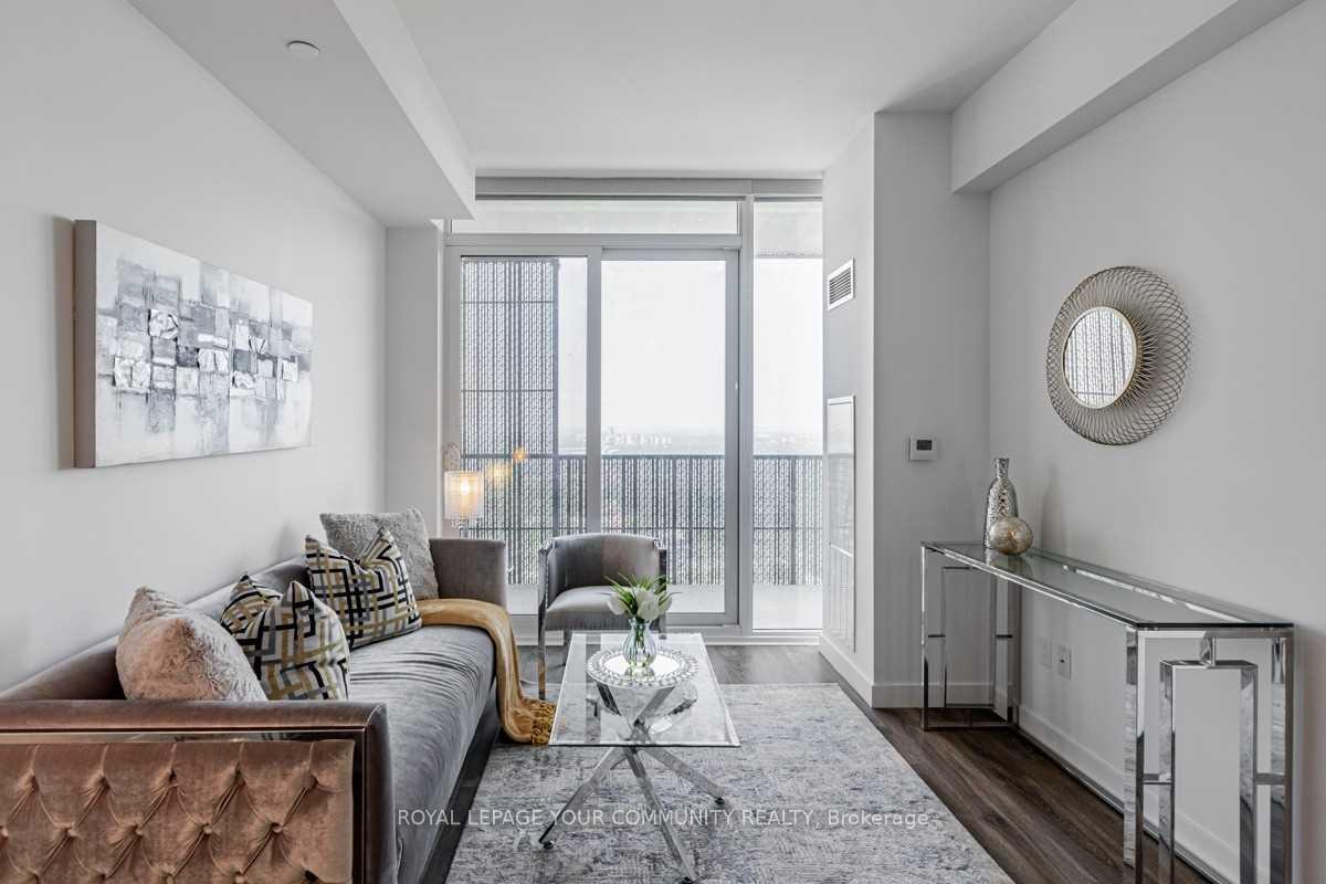 Photo 3 of Unit 5607, 8 Eglinton Avenue E, Toronto, Yonge-Eglinton — HOMEH