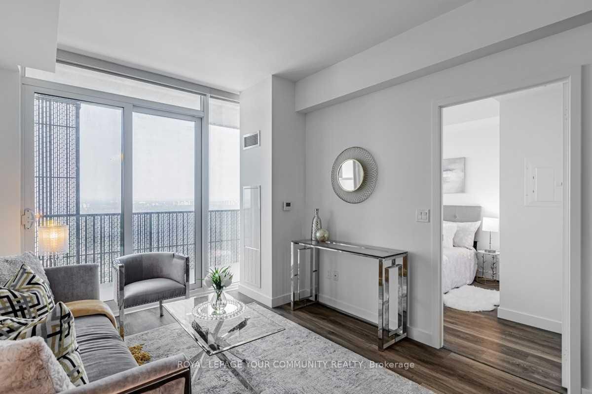 Photo 2 of Unit 5607, 8 Eglinton Avenue E, Toronto, Yonge-Eglinton — HOMEH