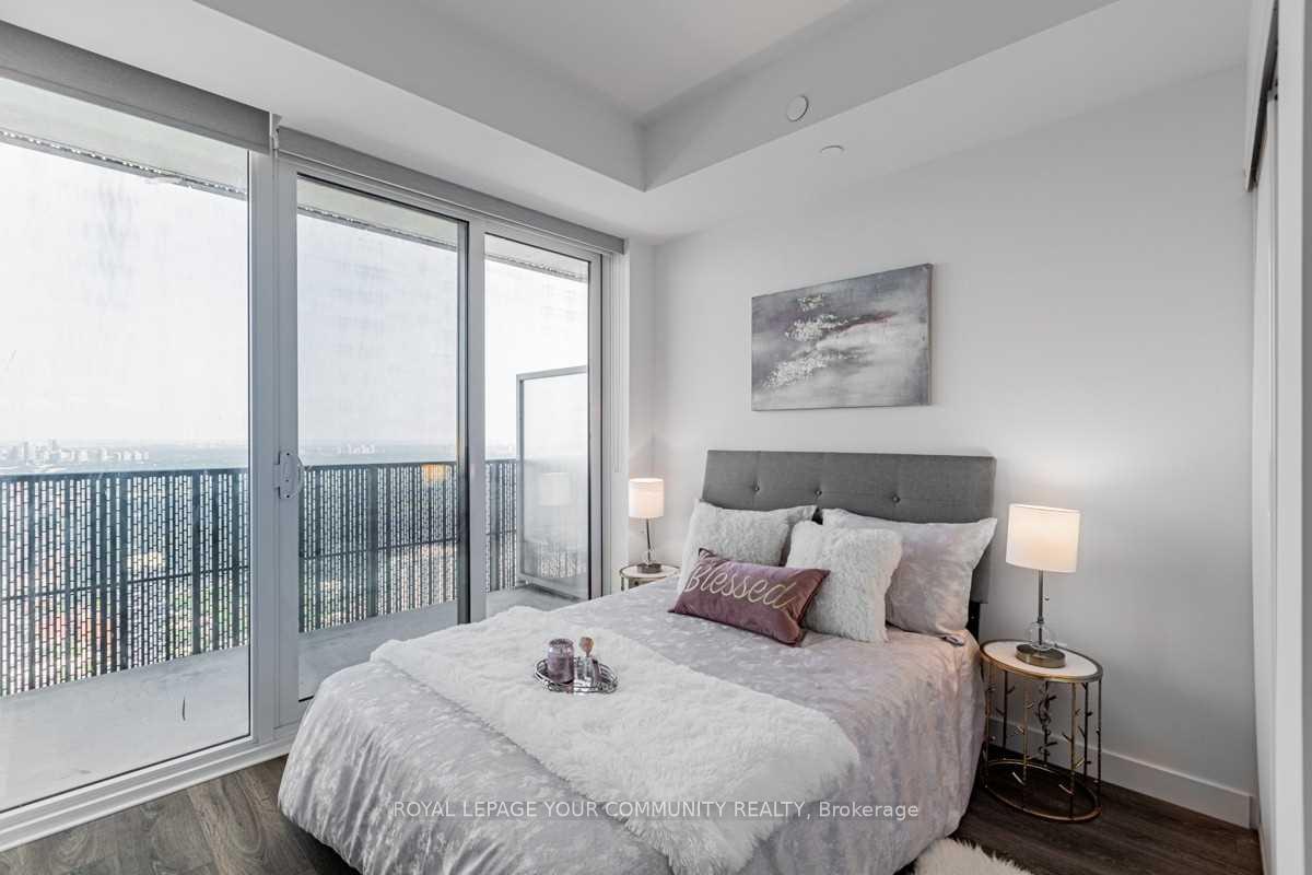 Photo 15 of Unit 5607, 8 Eglinton Avenue E, Toronto, Yonge-Eglinton — HOMEH