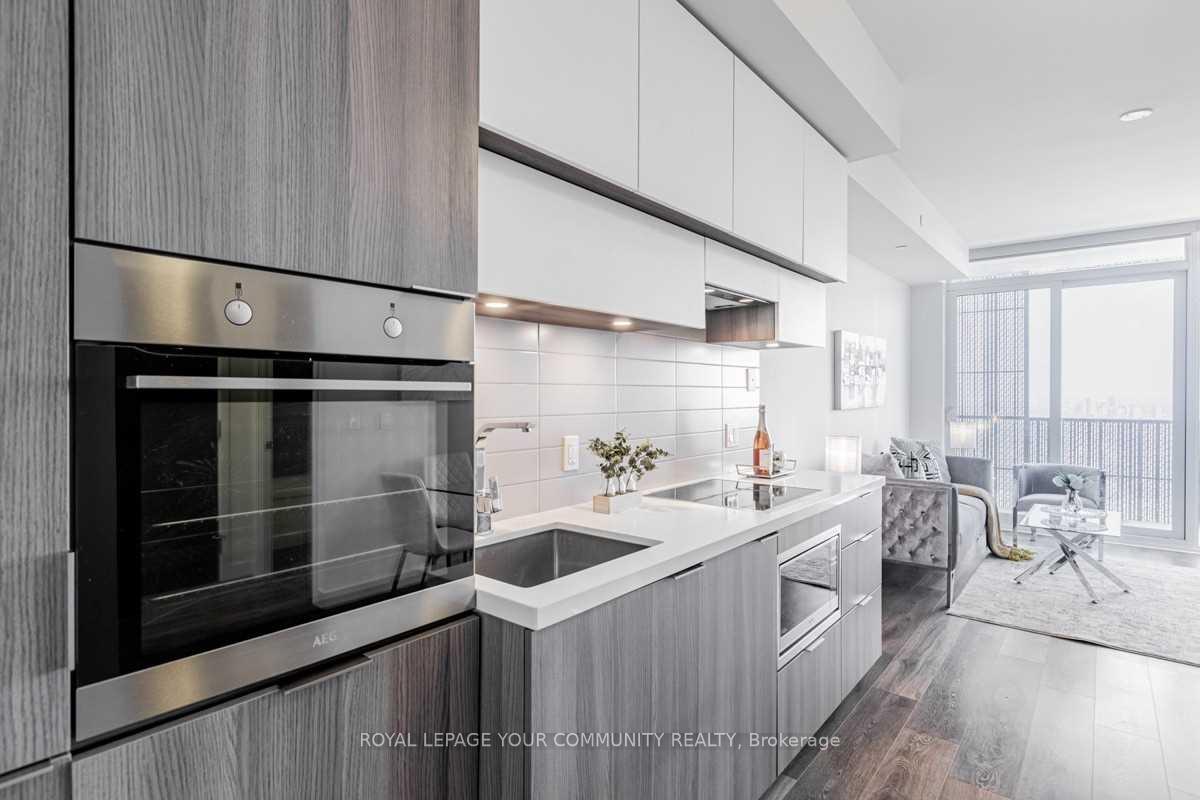 Photo 13 of Unit 5607, 8 Eglinton Avenue E, Toronto, Yonge-Eglinton — HOMEH