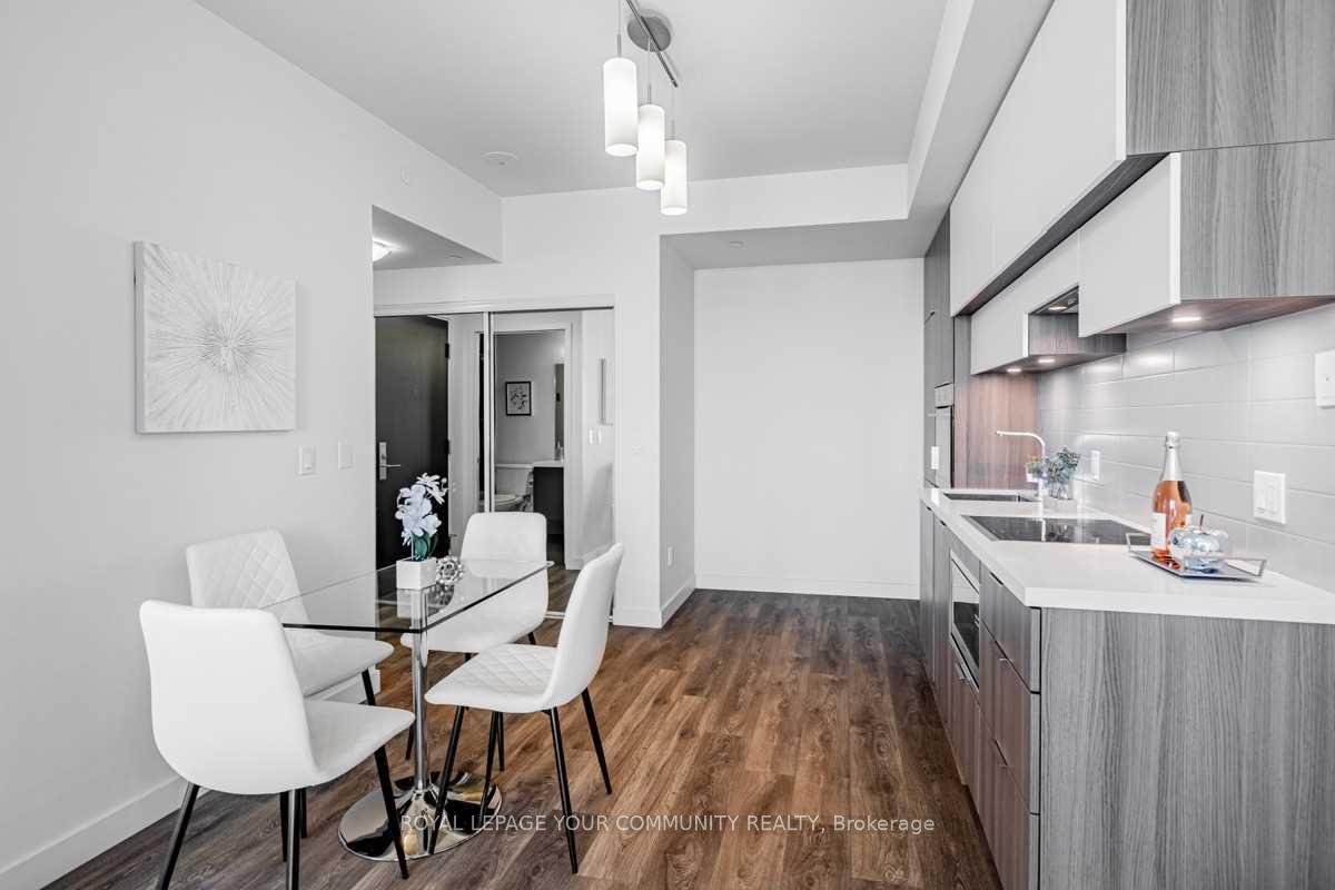 Photo 16 of Unit 5607, 8 Eglinton Avenue E, Toronto, Yonge-Eglinton — HOMEH