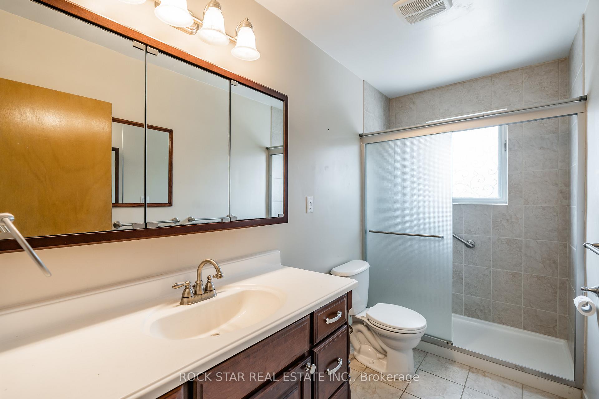 Photo 17 of Unit 1, 967 Mohawk Road E, Hamilton, Huntington — HOMEH