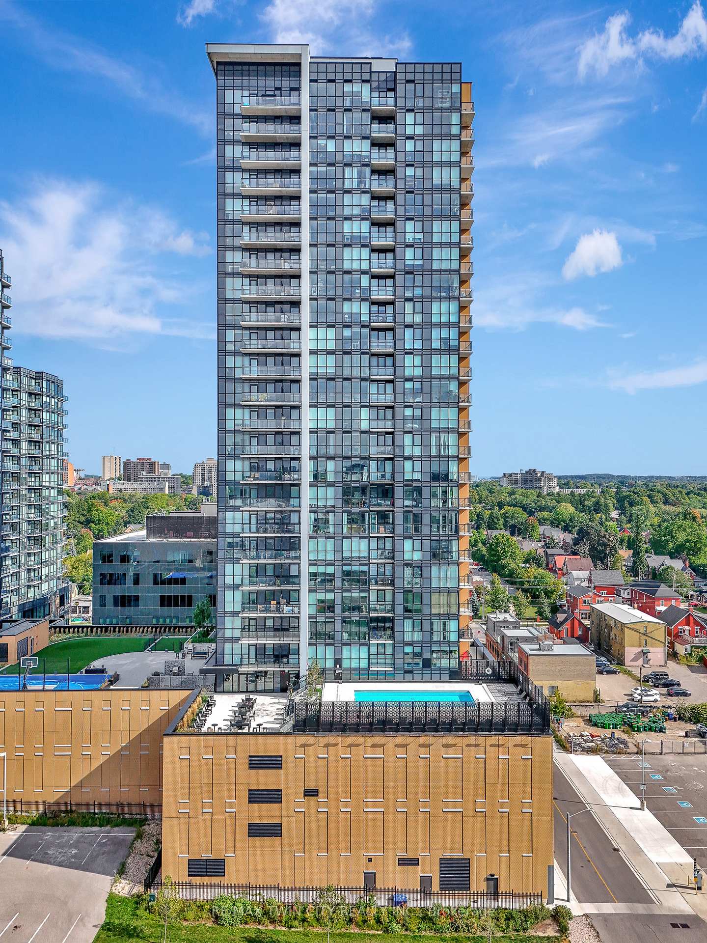 Photo 6 of Unit 1008, 100 Garment Street, Kitchener — HOMEH