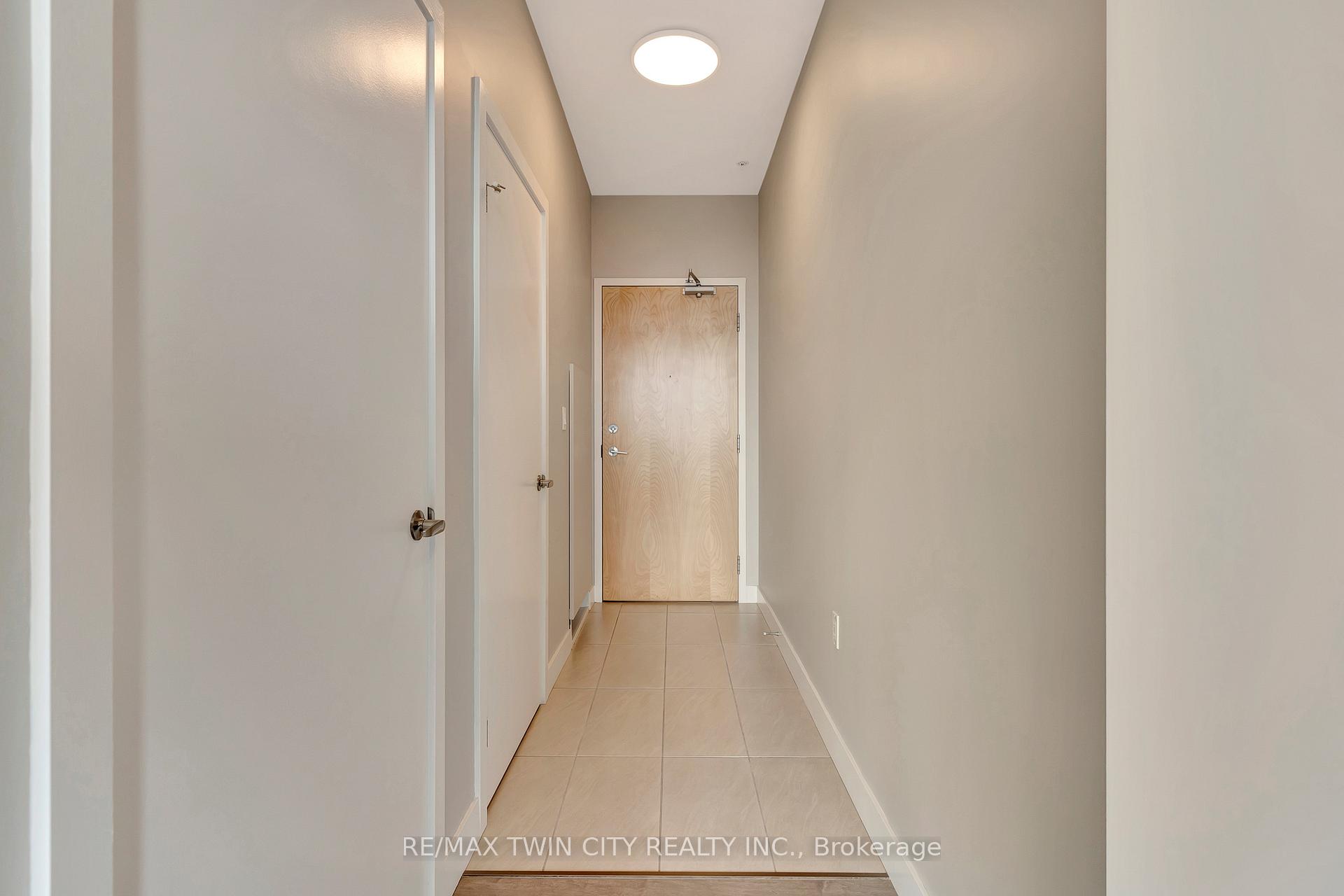 Photo 4 of Unit 1008, 100 Garment Street, Kitchener — HOMEH