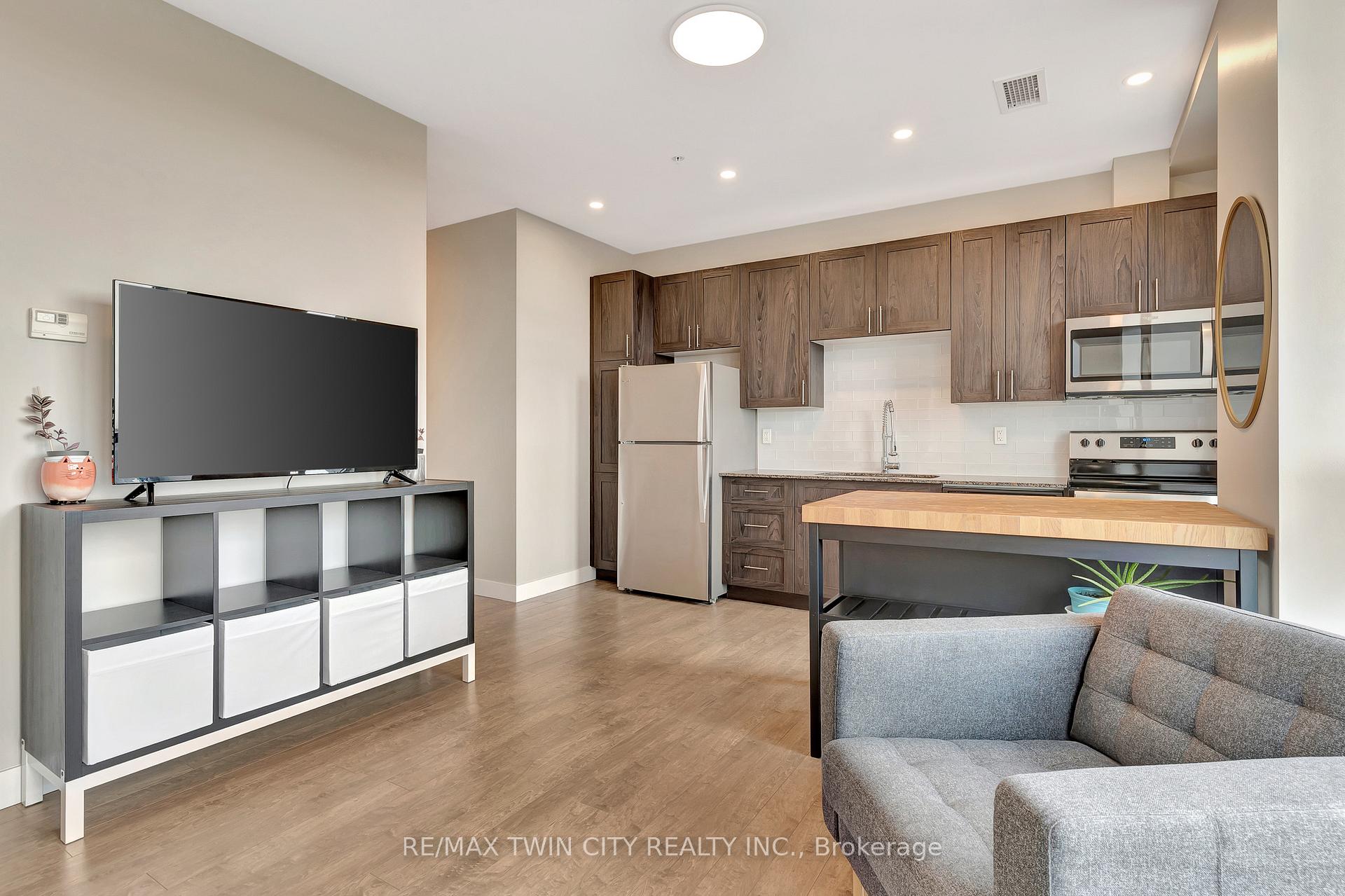 Photo 17 of Unit 1008, 100 Garment Street, Kitchener — HOMEH