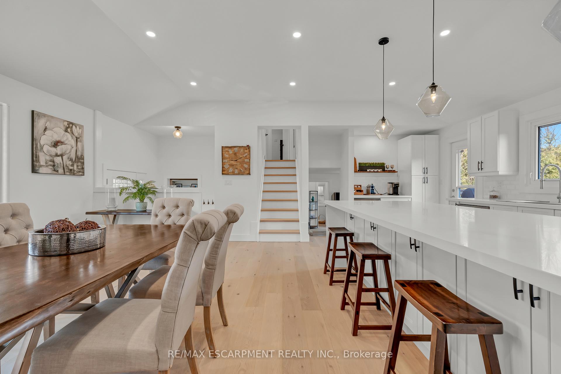 Photo 17 of 192 Delmar Drive, Hamilton, Buchanan — HOMEH