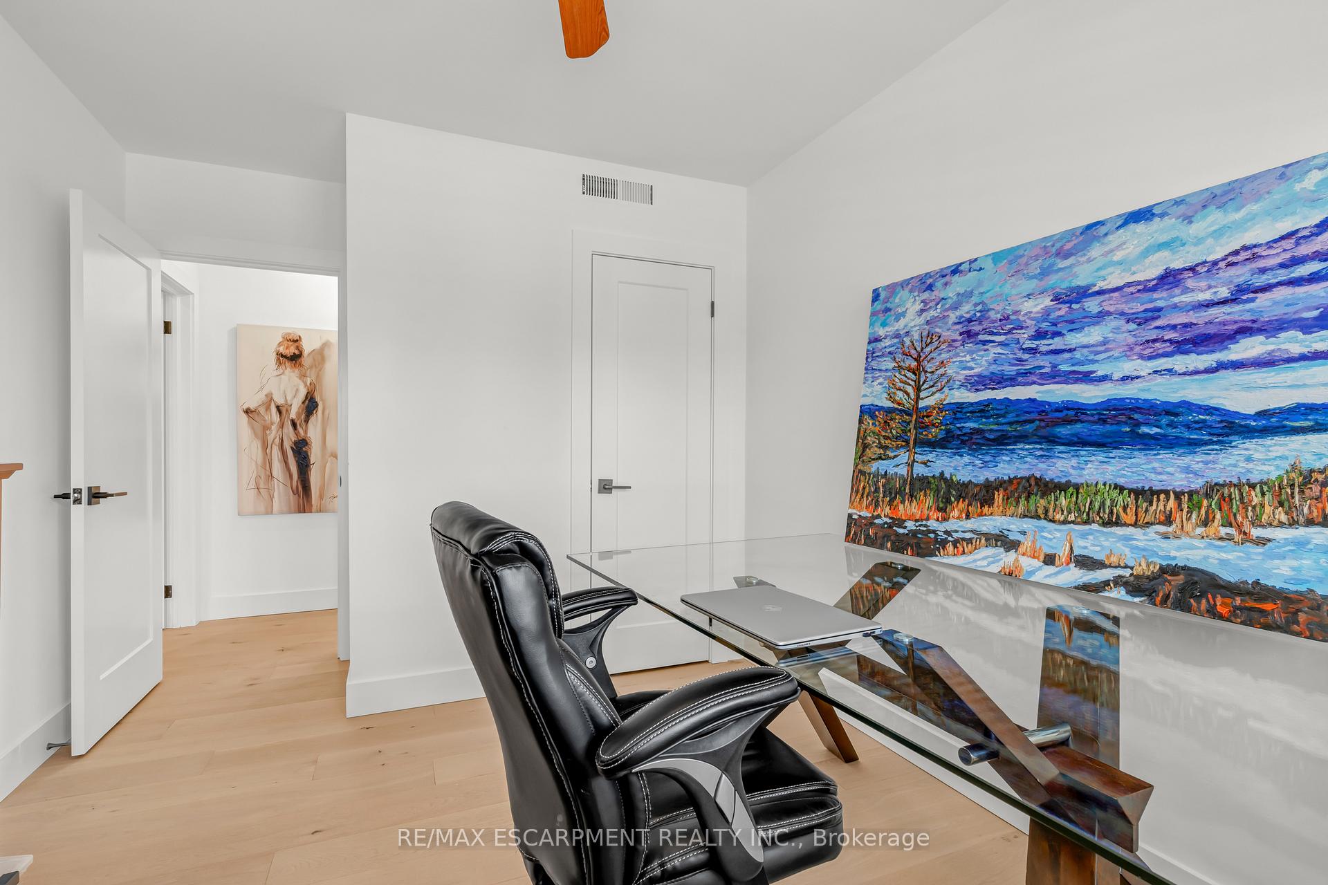 Photo 18 of 192 Delmar Drive, Hamilton, Buchanan — HOMEH