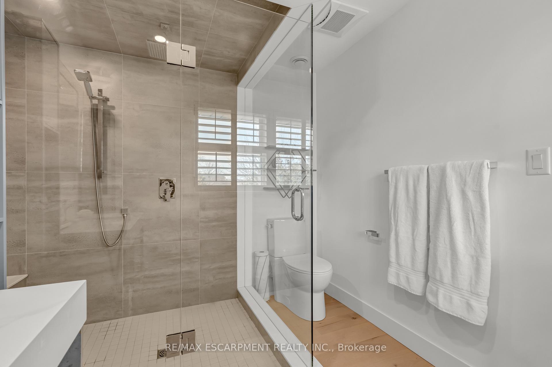 Photo 25 of 192 Delmar Drive, Hamilton, Buchanan — HOMEH