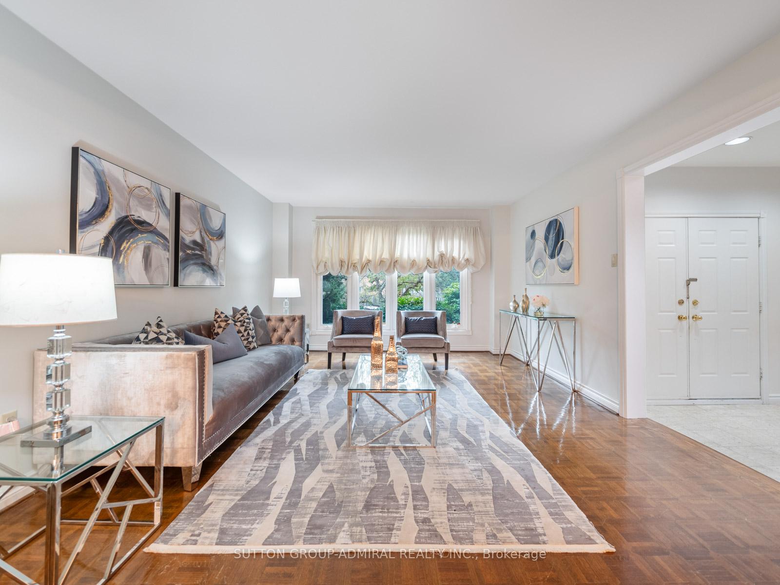 Photo 13 of 582 Spring Gate Boulevard, Vaughan, Crestwood-Springfarm-Yorkhill — HOMEH
