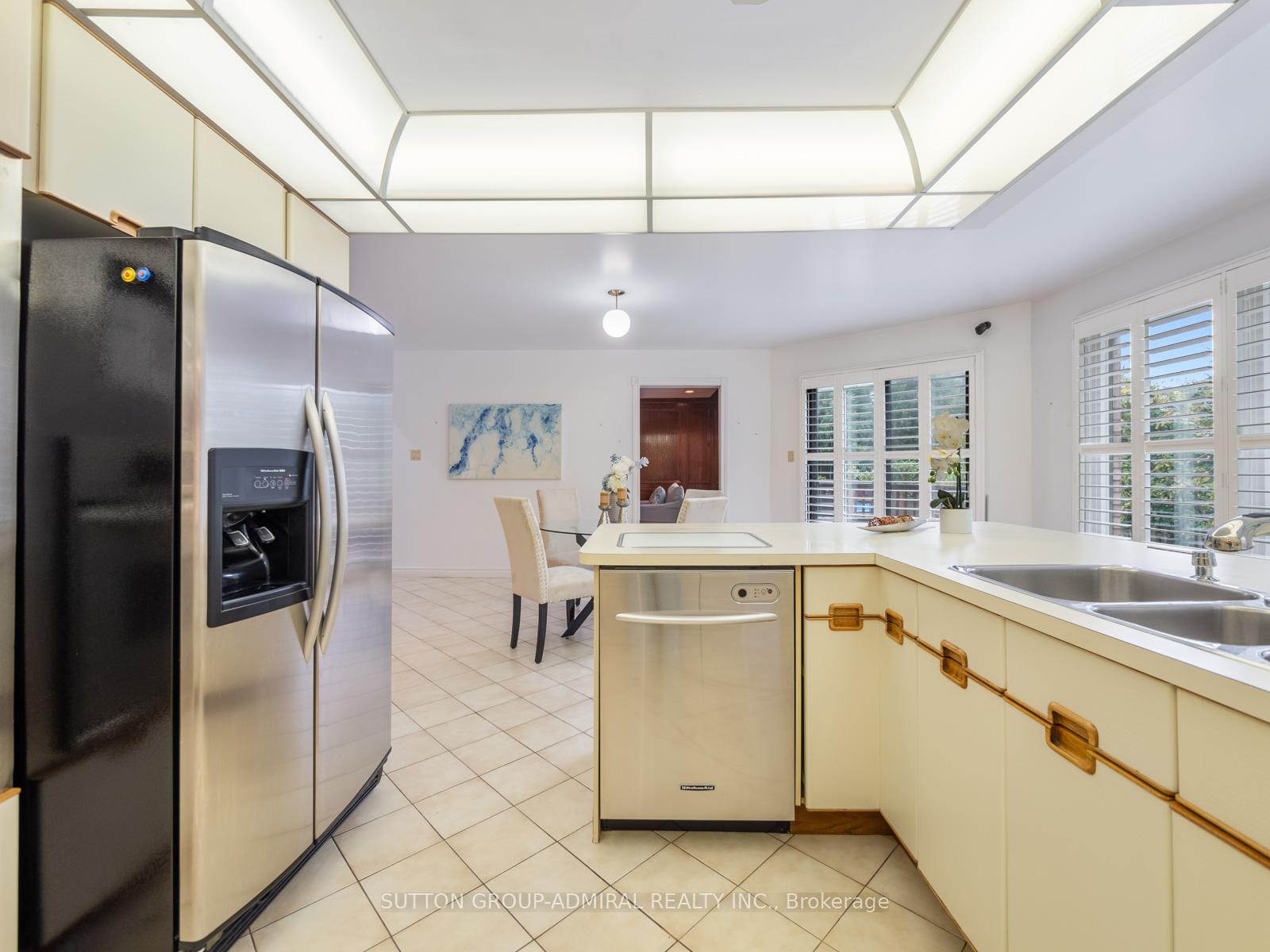 Photo 18 of 582 Spring Gate Boulevard, Vaughan, Crestwood-Springfarm-Yorkhill — HOMEH
