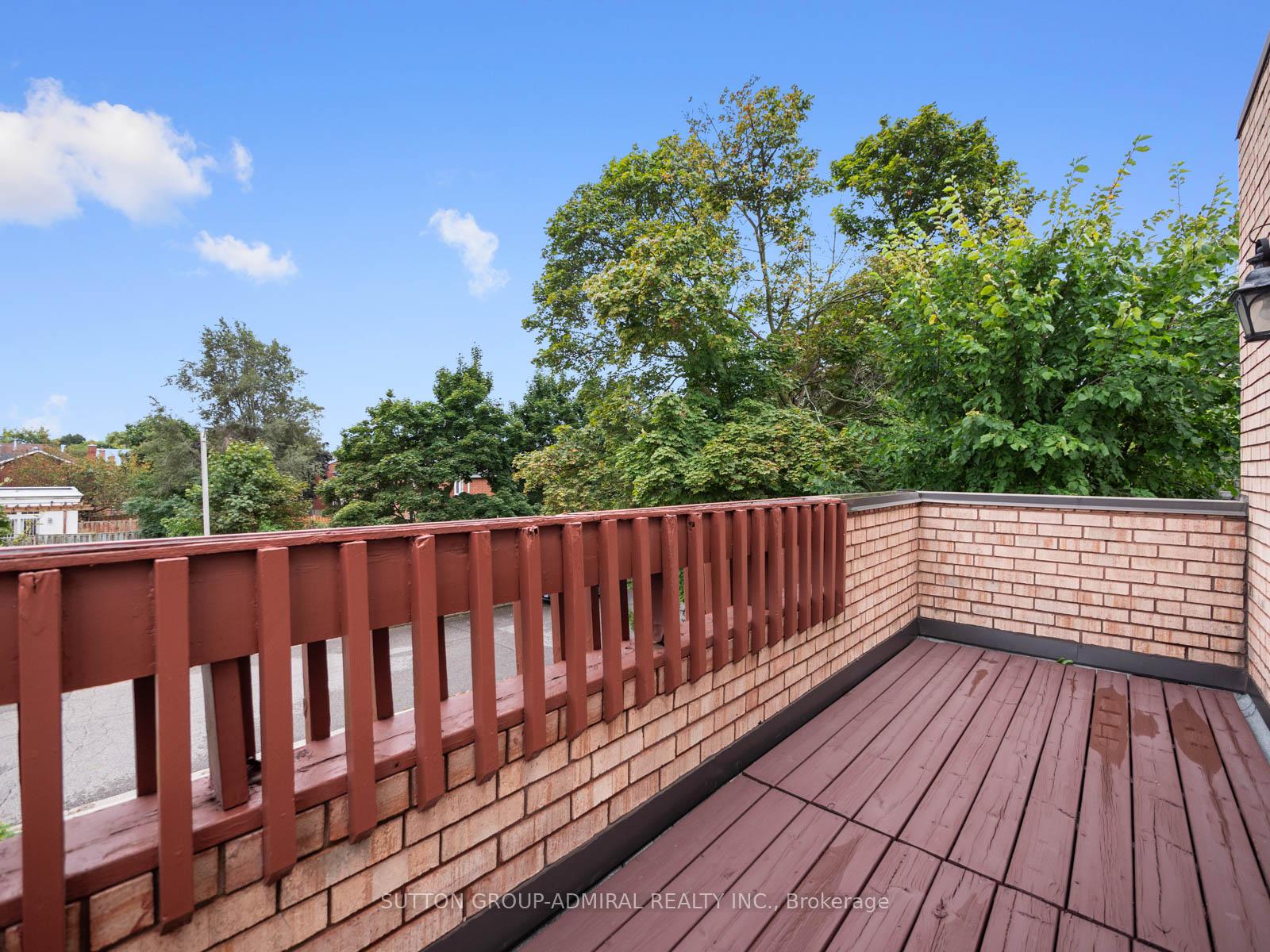 Photo 39 of 582 Spring Gate Boulevard, Vaughan, Crestwood-Springfarm-Yorkhill — HOMEH