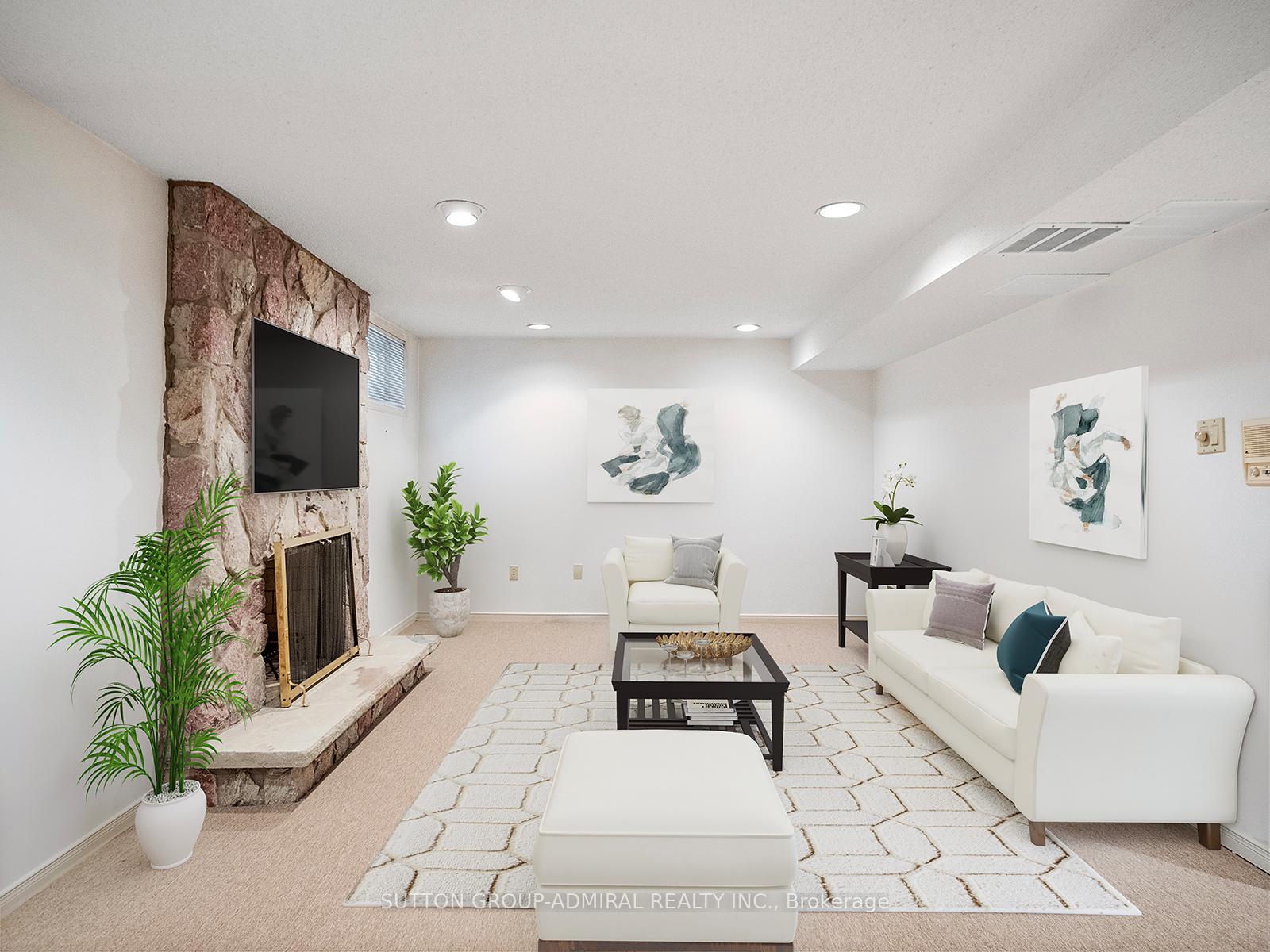 Photo 25 of 582 Spring Gate Boulevard, Vaughan, Crestwood-Springfarm-Yorkhill — HOMEH