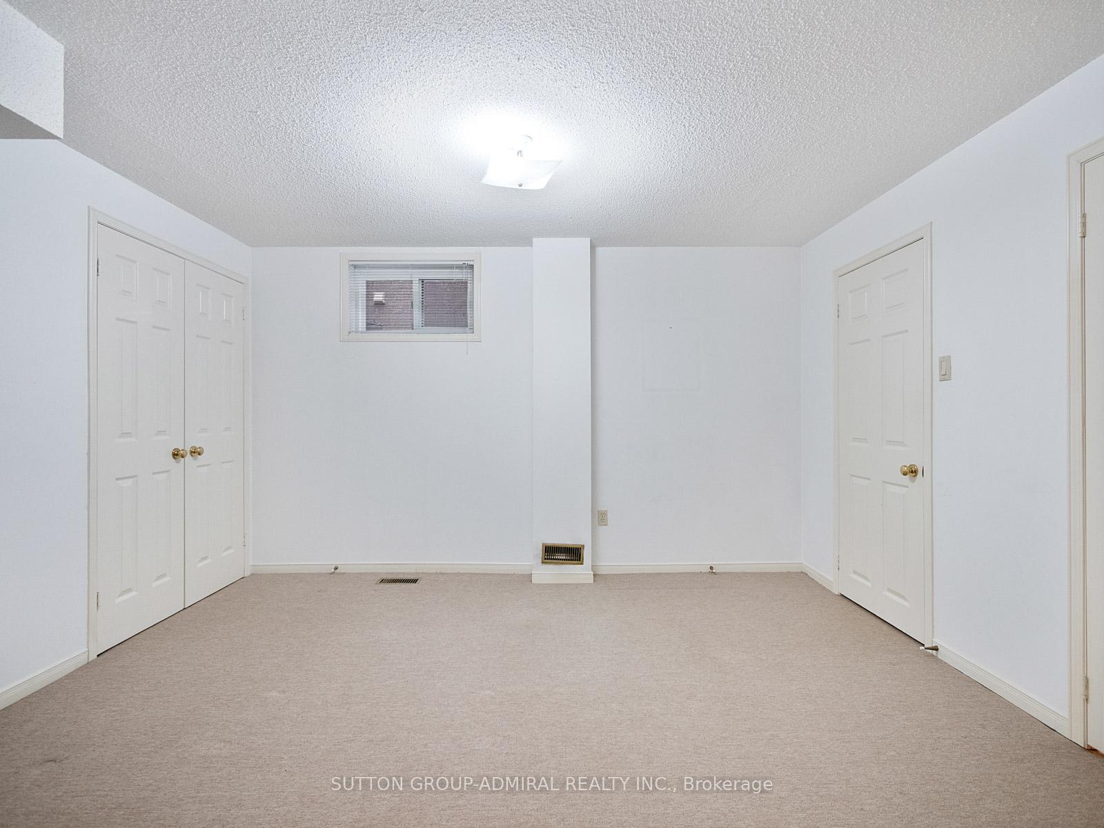 Photo 30 of 582 Spring Gate Boulevard, Vaughan, Crestwood-Springfarm-Yorkhill — HOMEH