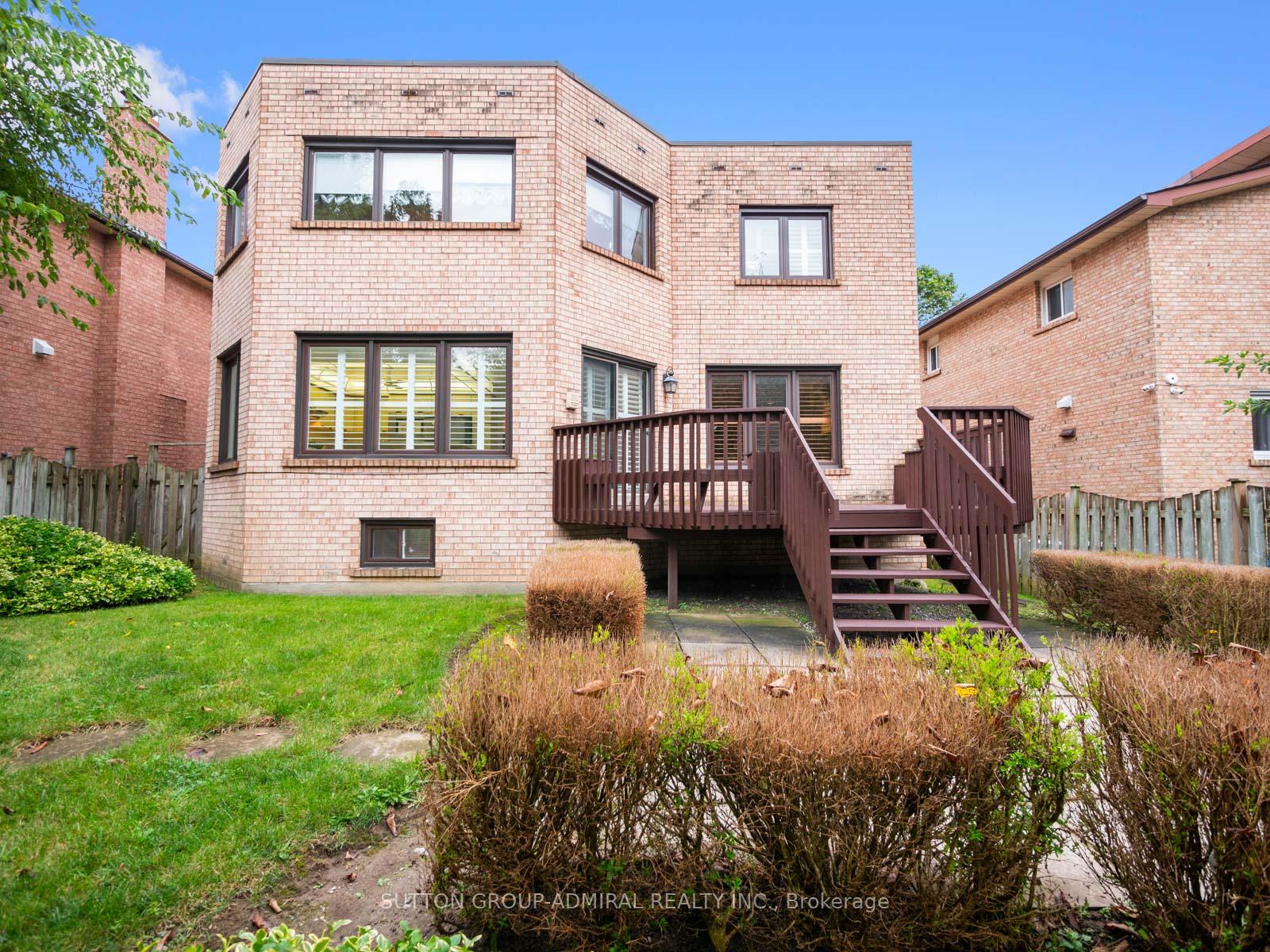 Photo 21 of 582 Spring Gate Boulevard, Vaughan, Crestwood-Springfarm-Yorkhill — HOMEH