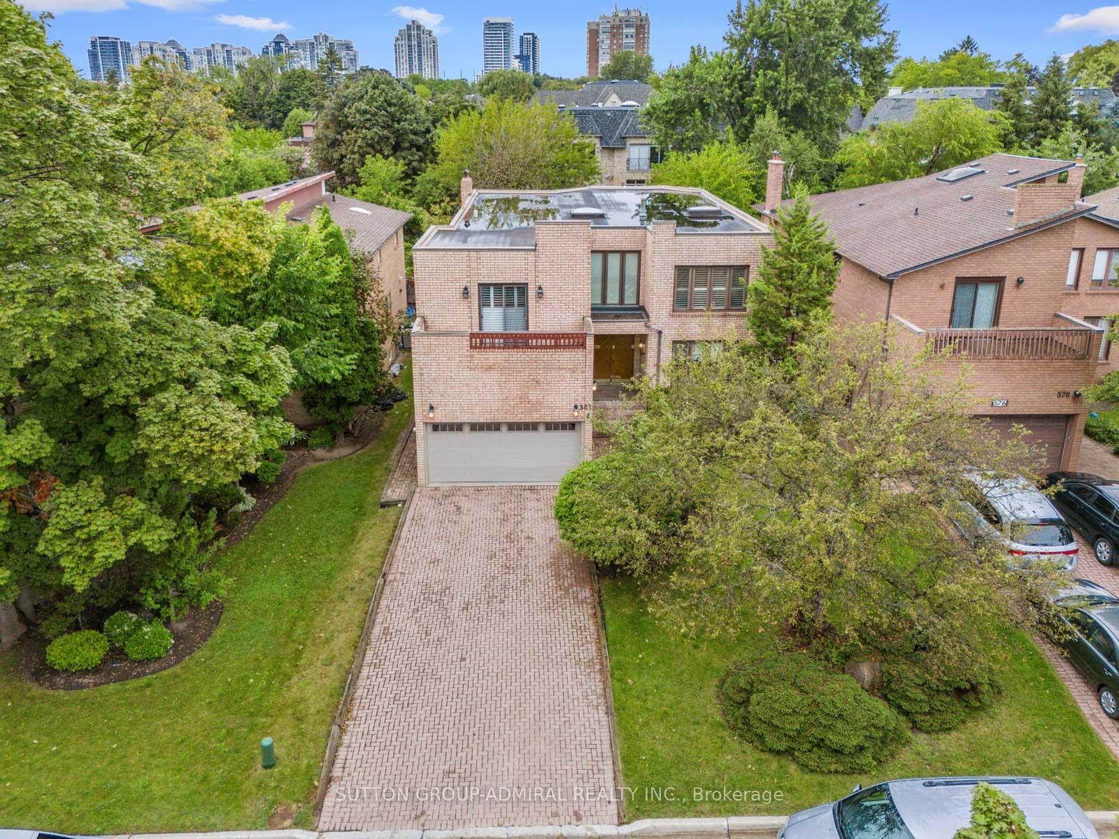 Photo 38 of 582 Spring Gate Boulevard, Vaughan, Crestwood-Springfarm-Yorkhill — HOMEH