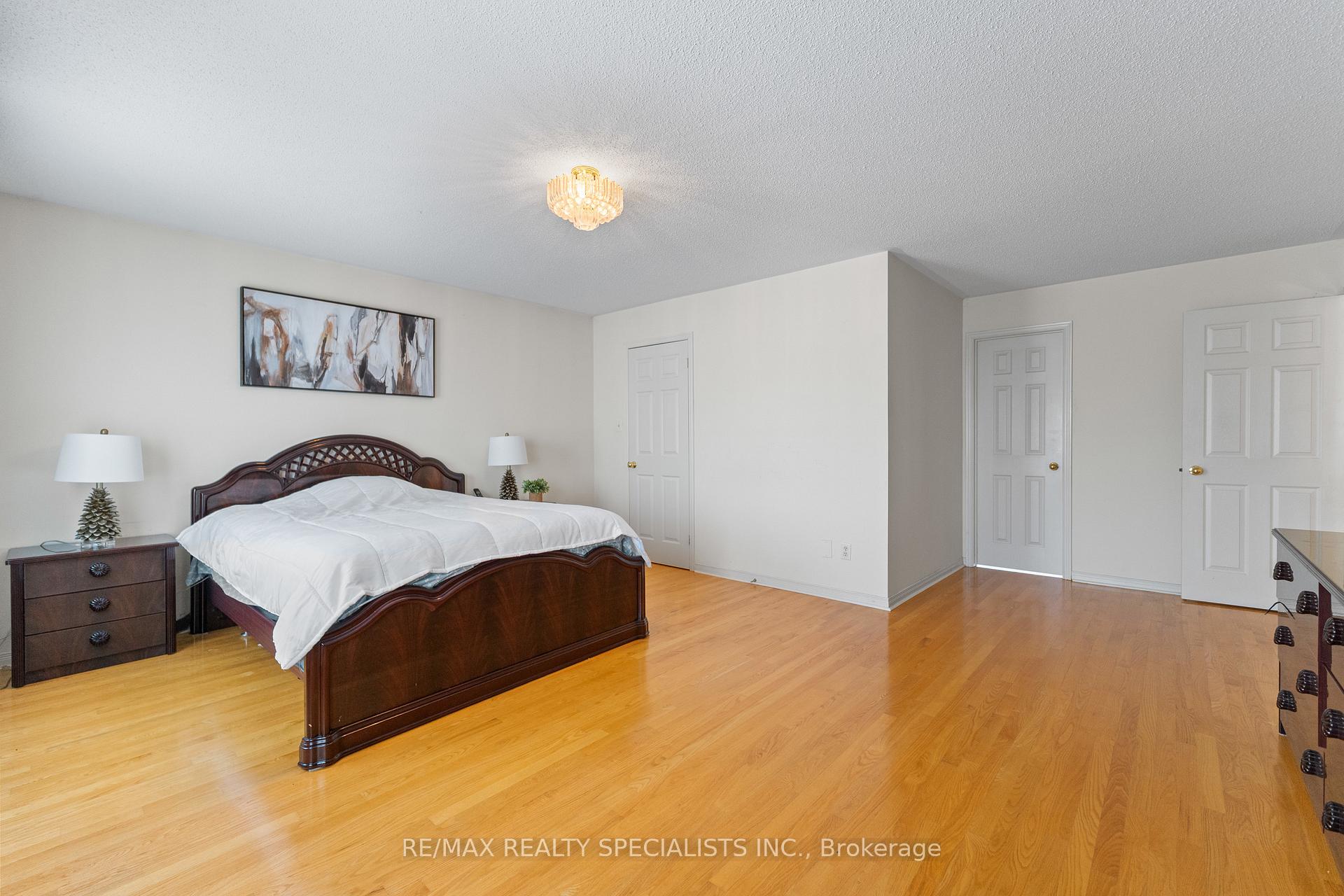 Photo 34 of 77 Loons Call Crescent, Brampton, Sandringham-Wellington — HOMEH