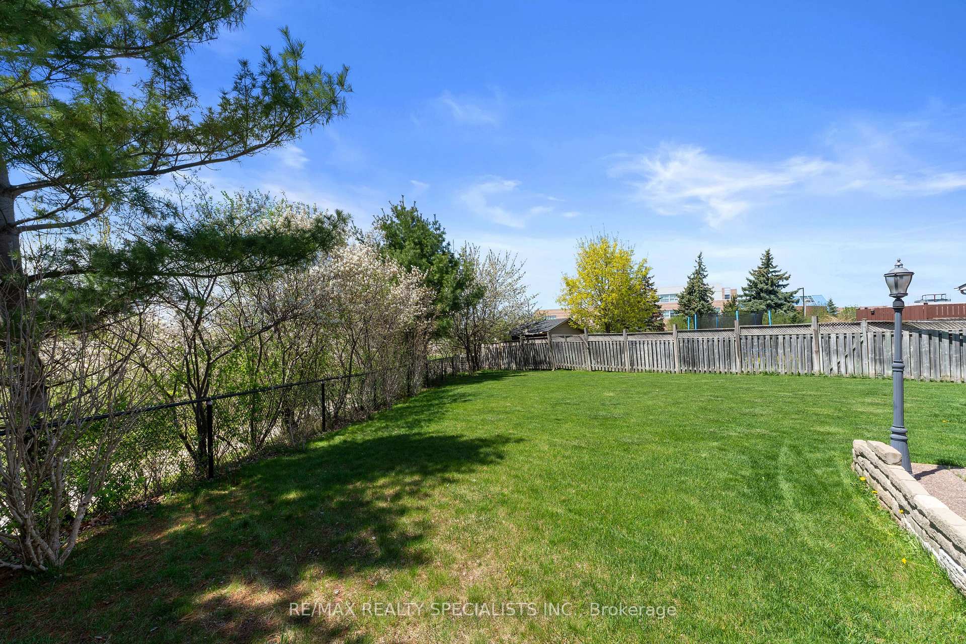 Photo 28 of 77 Loons Call Crescent, Brampton, Sandringham-Wellington — HOMEH