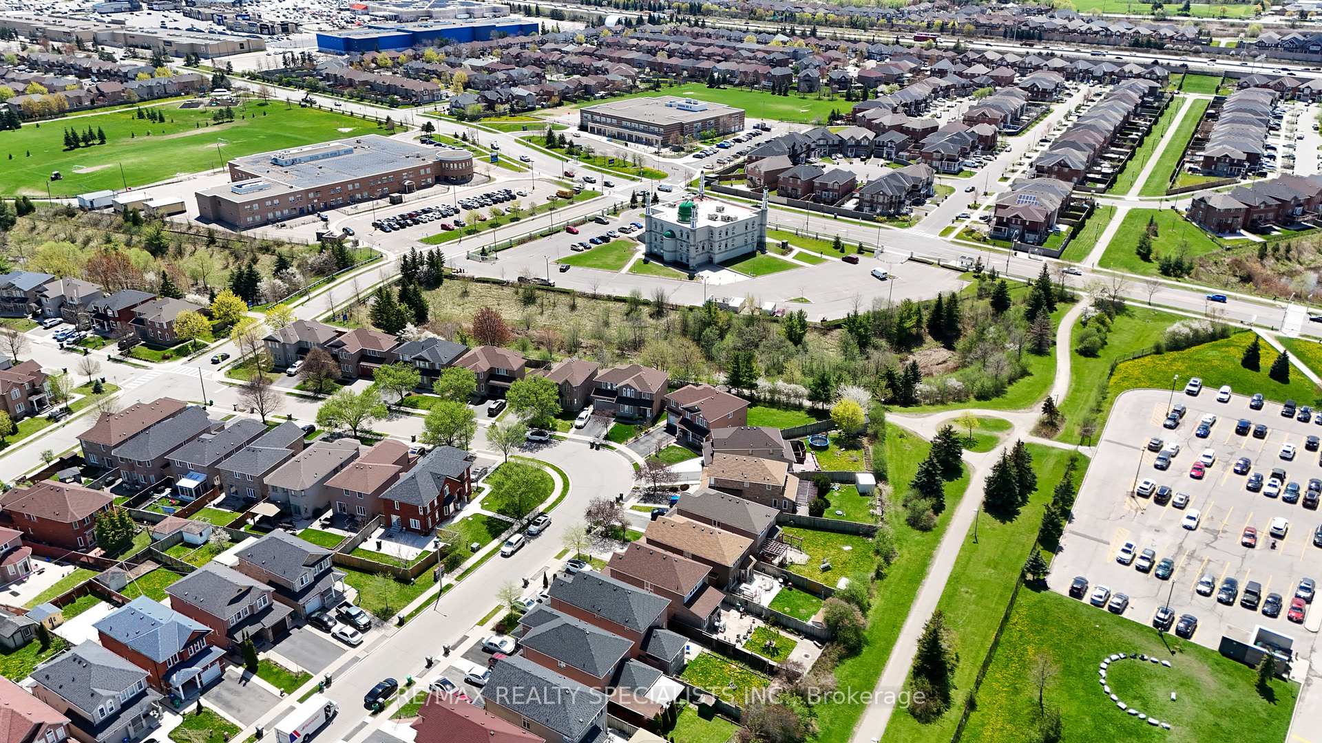 Photo 41 of 77 Loons Call Crescent, Brampton, Sandringham-Wellington — HOMEH
