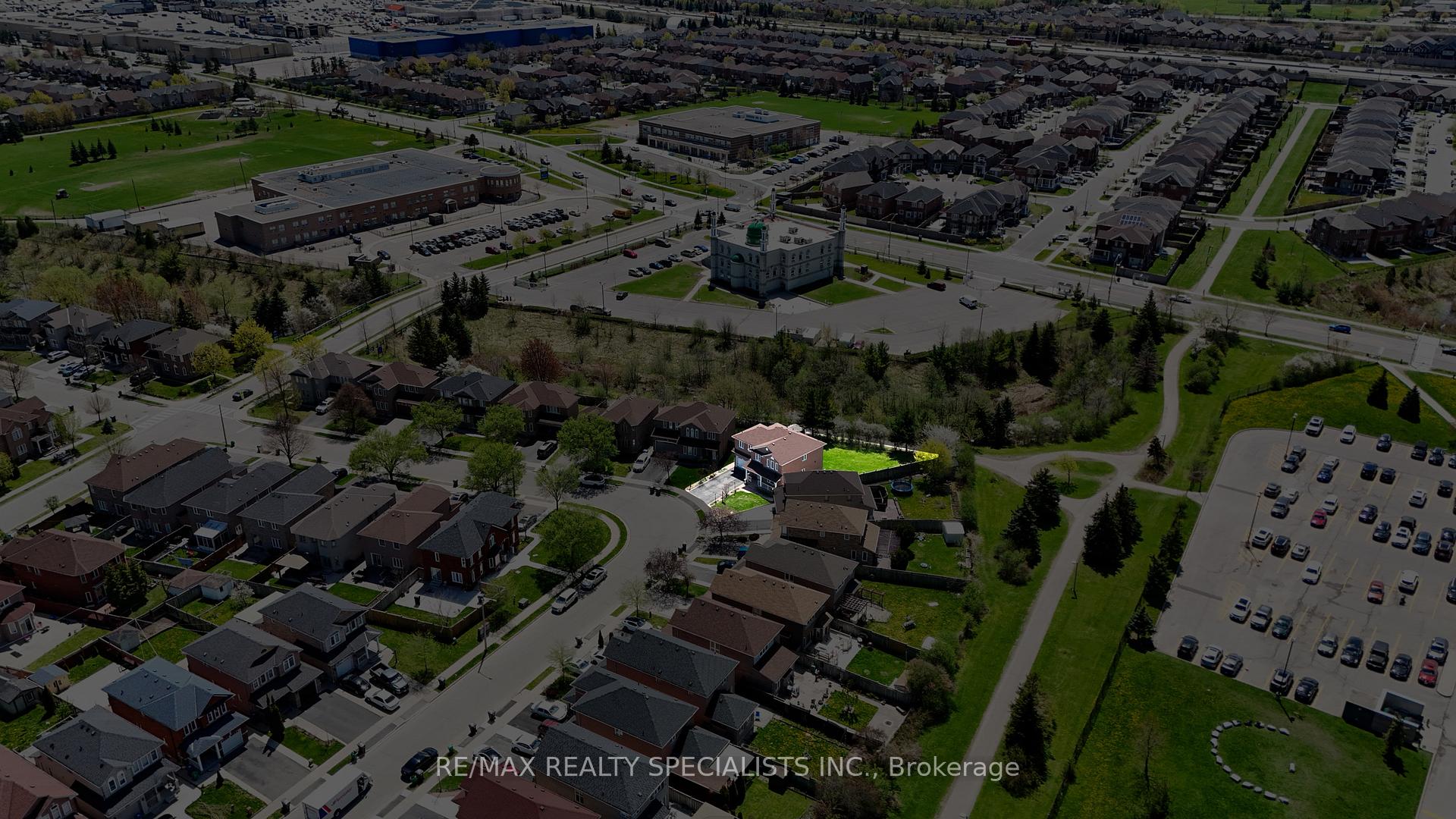 Photo 40 of 77 Loons Call Crescent, Brampton, Sandringham-Wellington — HOMEH