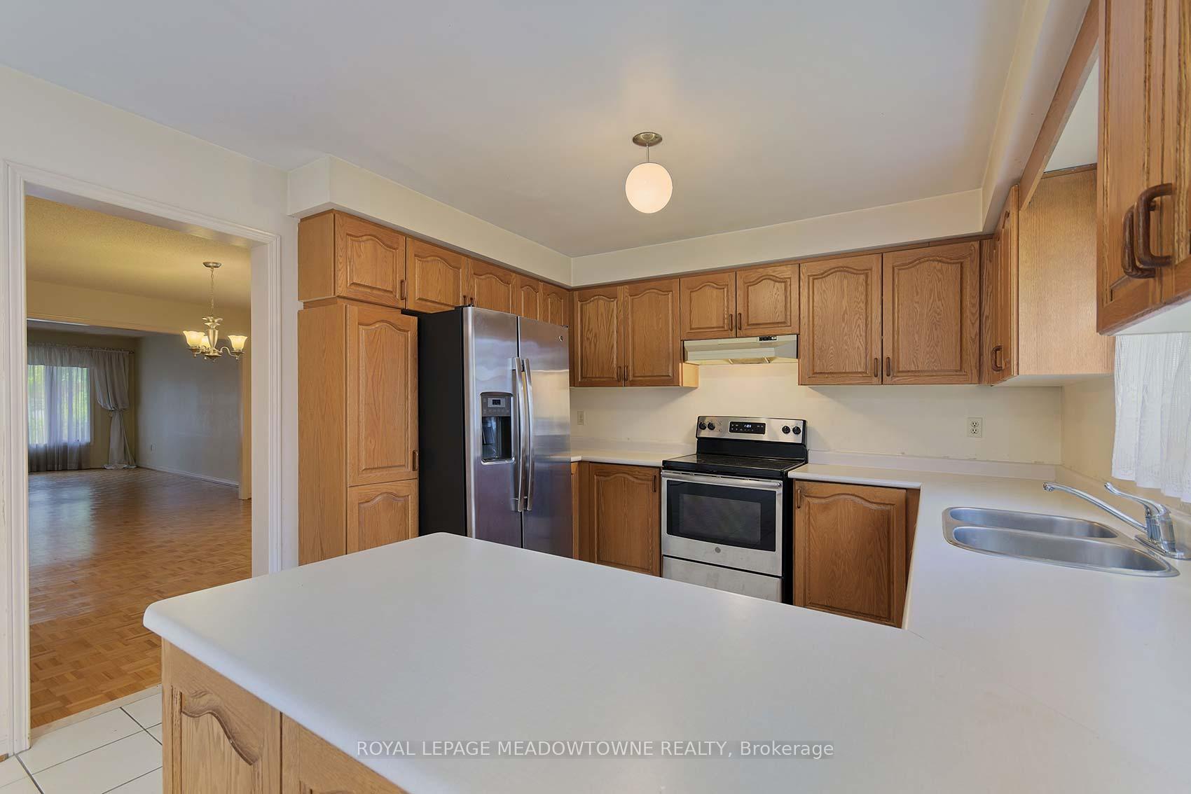 Photo 12 of 18 Blue Bonnet Drive, Brampton, Fletcher's Creek South — HOMEH