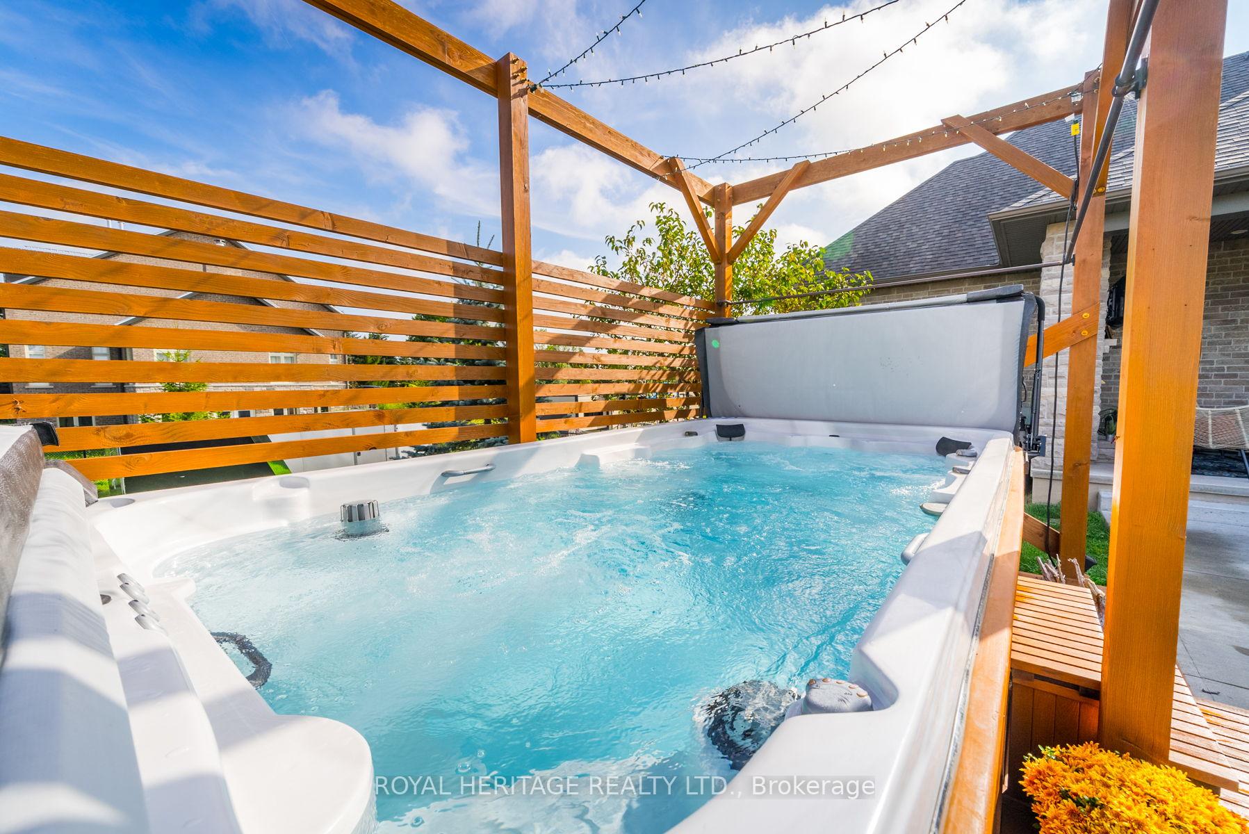 Photo 34 of 111 Cawkers Cove Road, Scugog, Port Perry — HOMEH