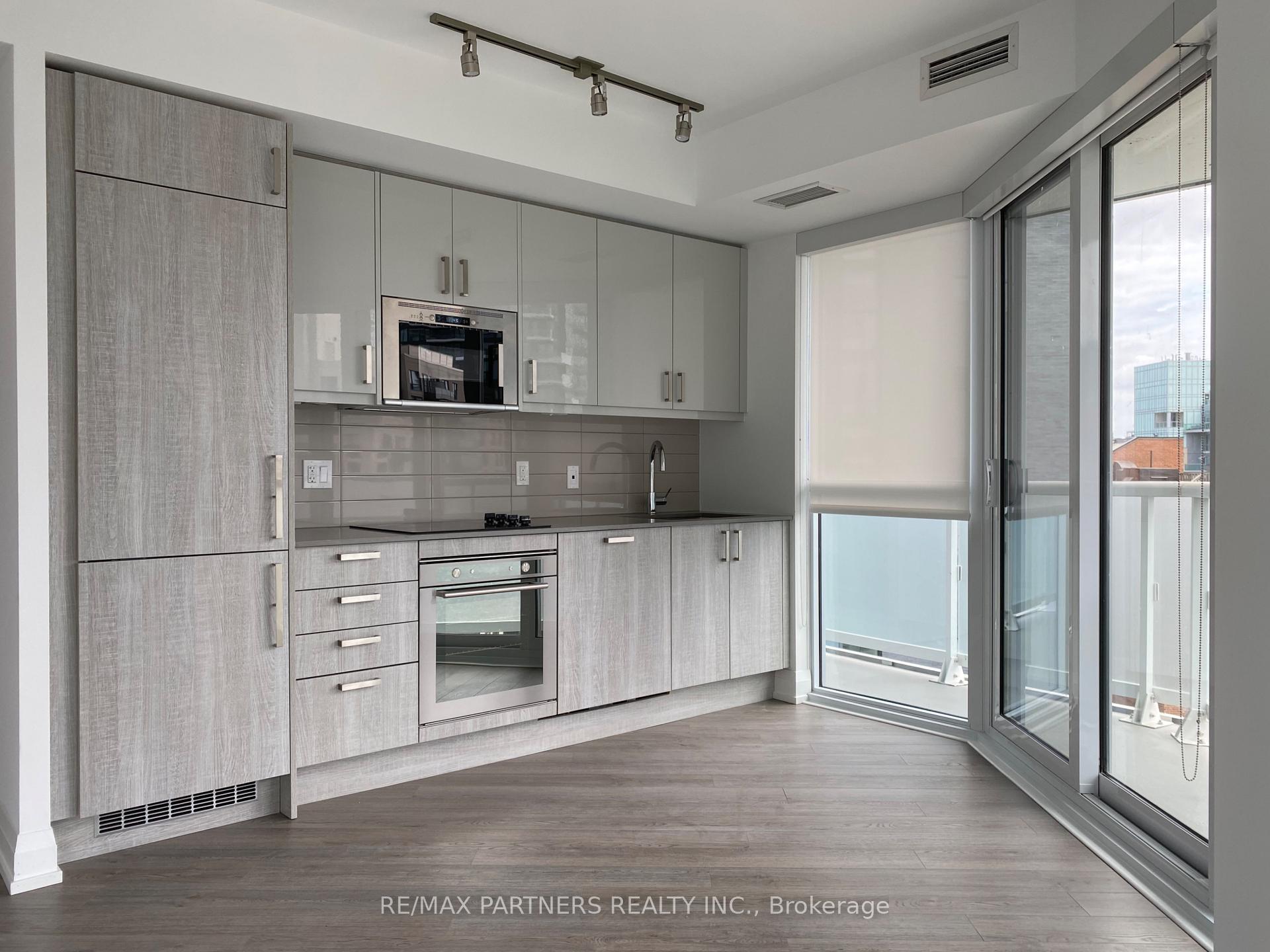 Photo 3 of Unit 1004, 77 Mutual Street, Toronto, Church-Yonge Corridor — HOMEH