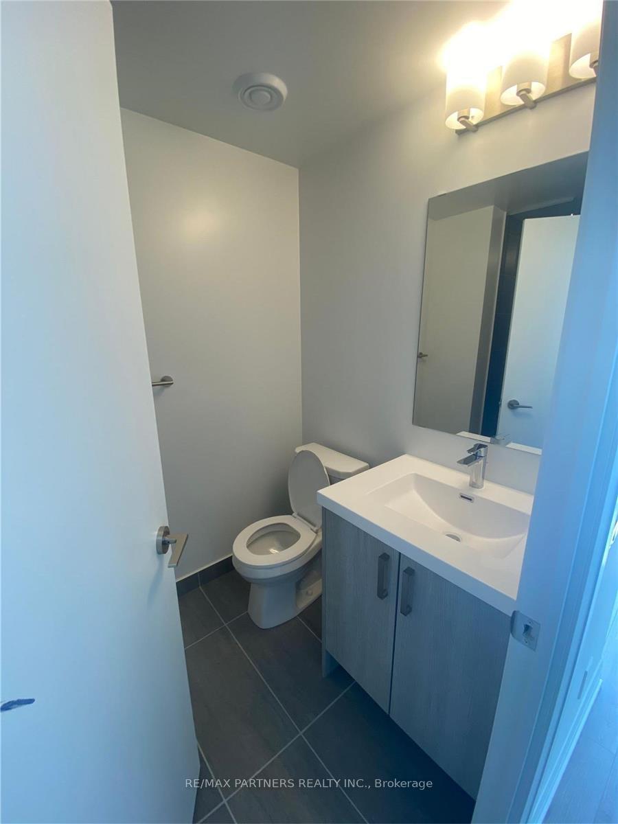 Photo 6 of Unit 1004, 77 Mutual Street, Toronto, Church-Yonge Corridor — HOMEH