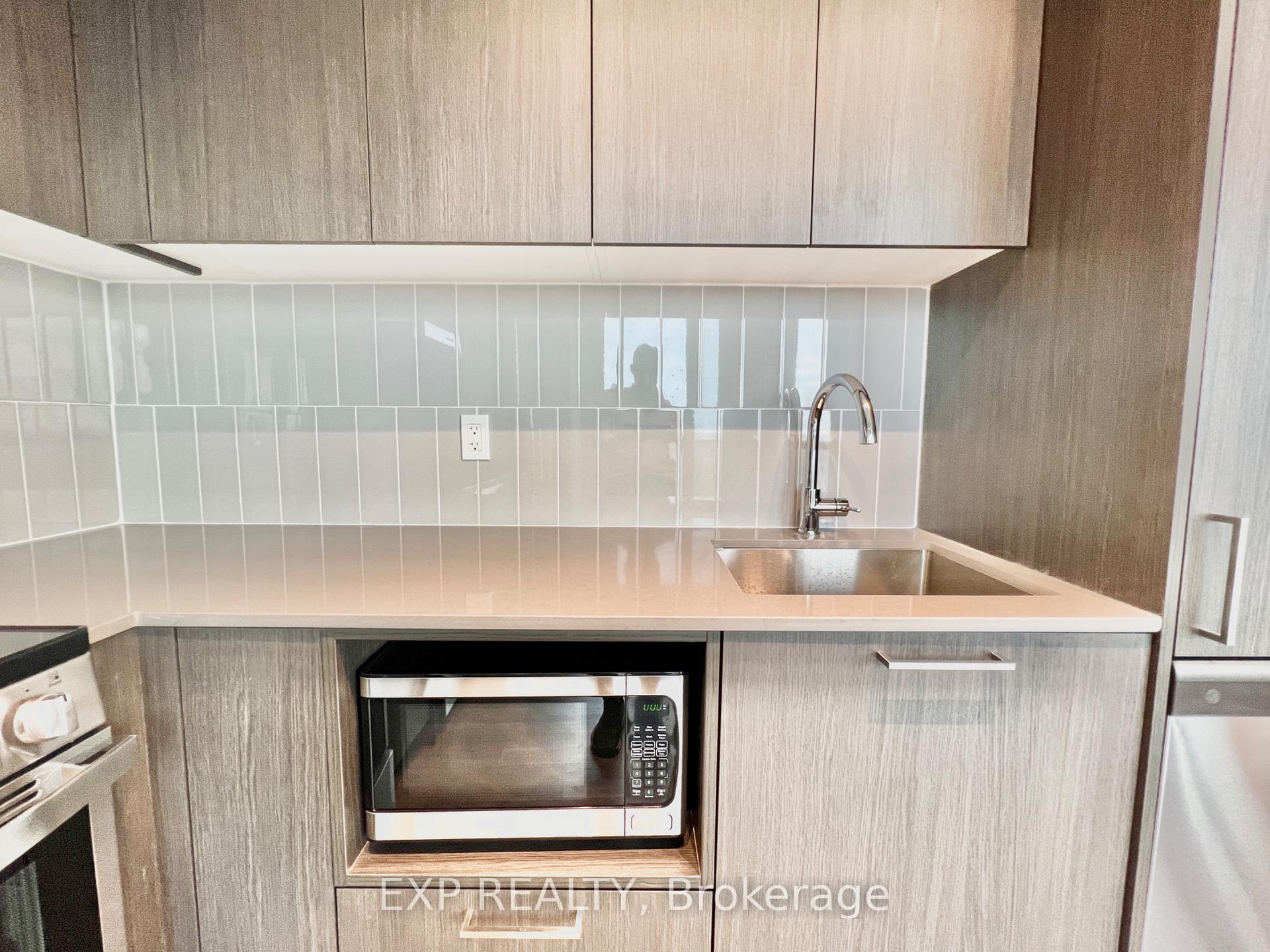 Photo 2 of Unit 2712, 195 Commerce Street, Vaughan, Vaughan Corporate Centre — HOMEH