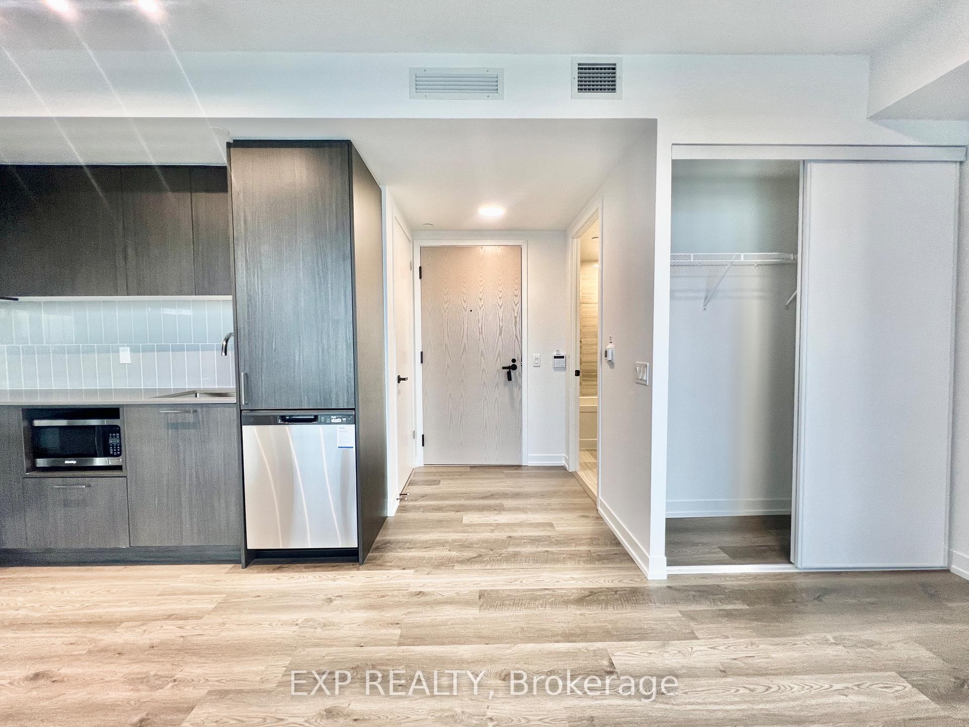 Photo 7 of Unit 2712, 195 Commerce Street, Vaughan, Vaughan Corporate Centre — HOMEH