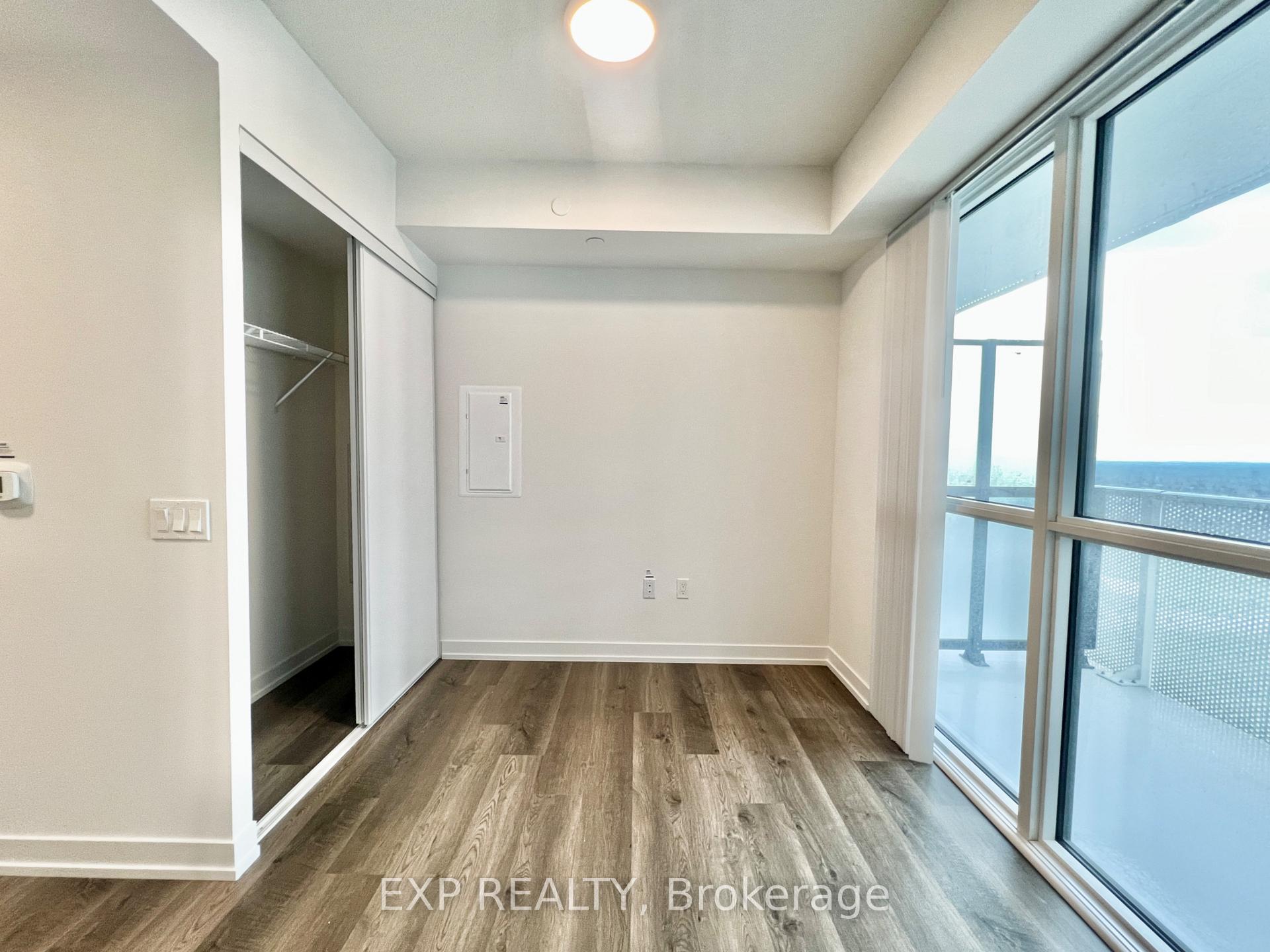 Photo 8 of Unit 2712, 195 Commerce Street, Vaughan, Vaughan Corporate Centre — HOMEH