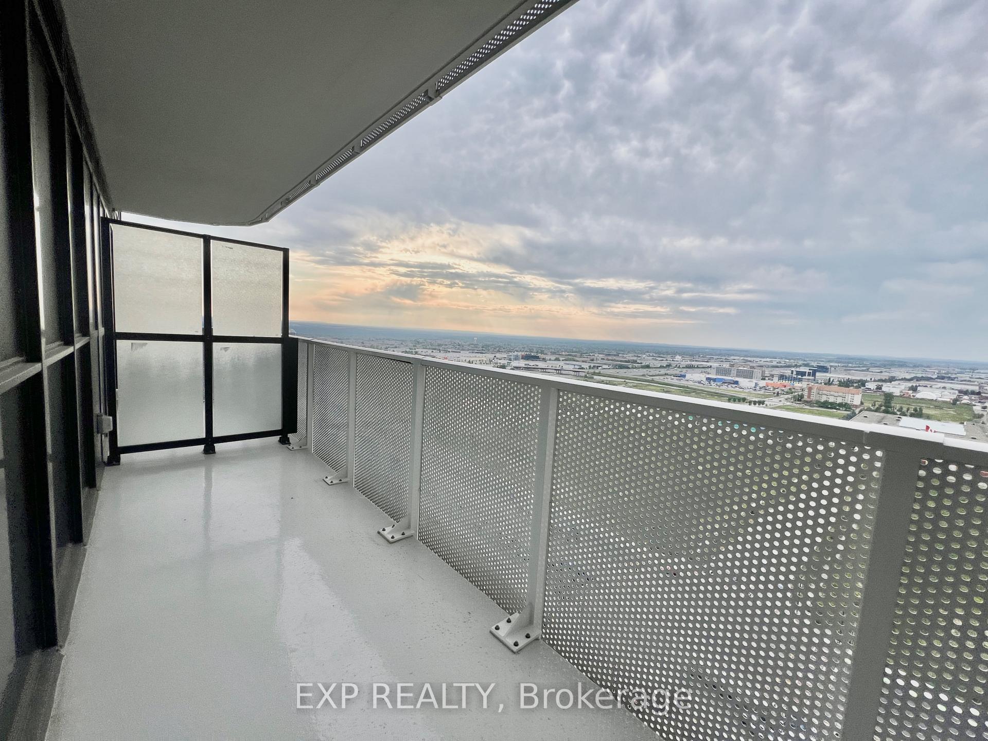 Photo 16 of Unit 2712, 195 Commerce Street, Vaughan, Vaughan Corporate Centre — HOMEH