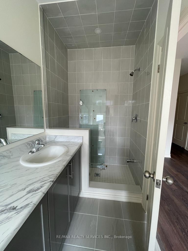 Photo 5 of Unit upper, 142 Adventura Road, Brampton, Northwest Brampton — HOMEH